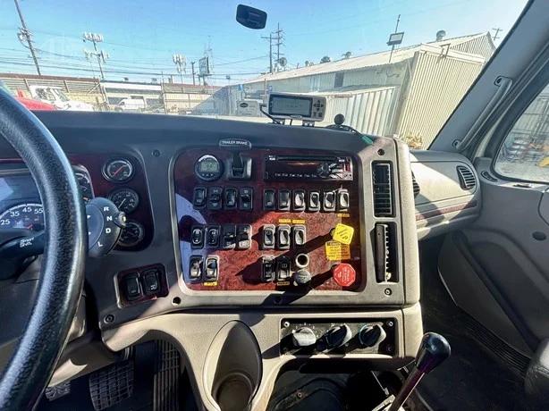 2020 Freightliner Galbreath Roll-Off - image 8