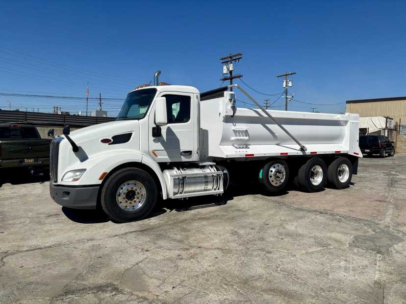 2018 Peterbilt 579 Dump Truck