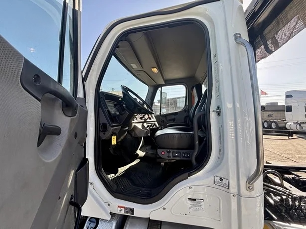 2020 Freightliner Galbreath Roll-Off - image 10