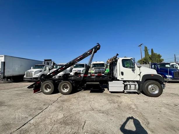 2020 Freightliner Galbreath Roll-Off - image 1
