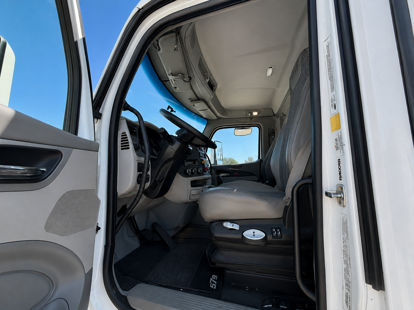 2018 Peterbilt 579 Dump Truck - image 11