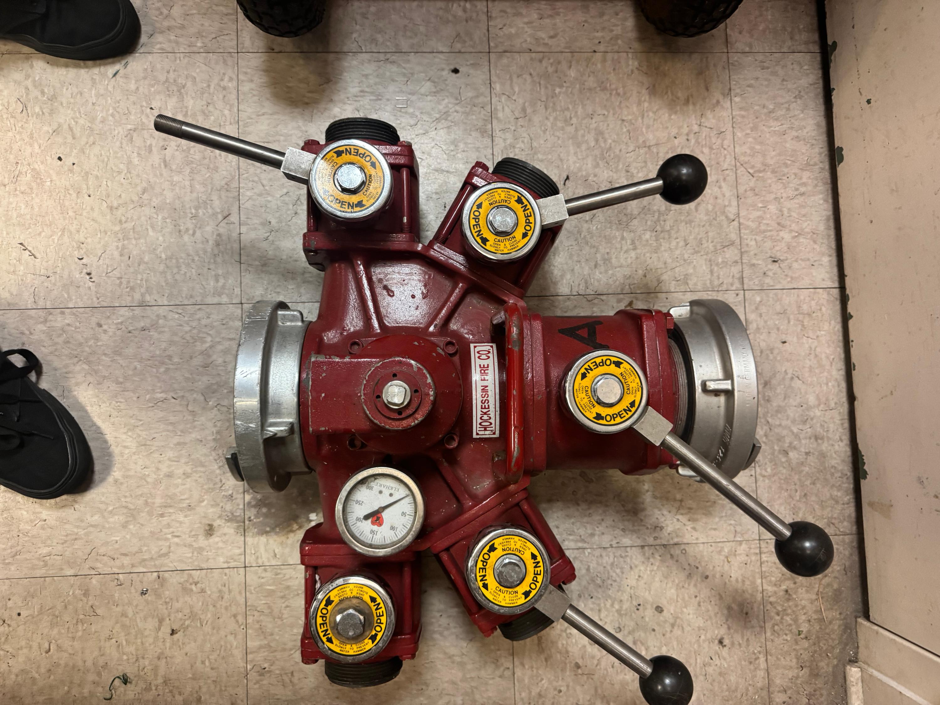 Water Manifold - image 1