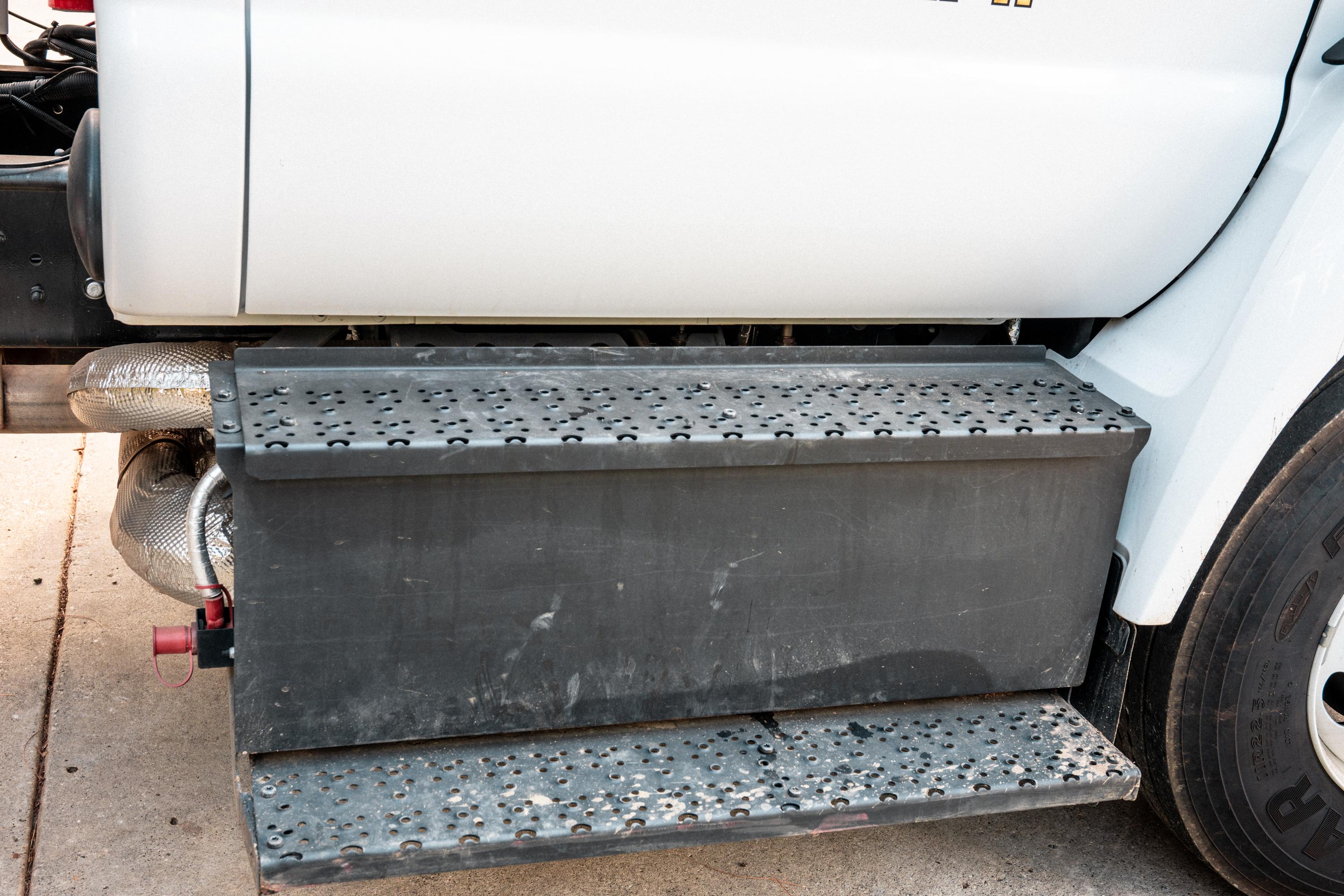 2023 Ford Tanker - image 22