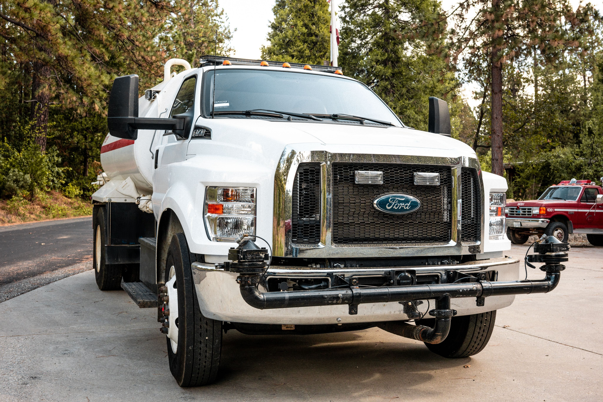 2023 Ford Tanker - image 5