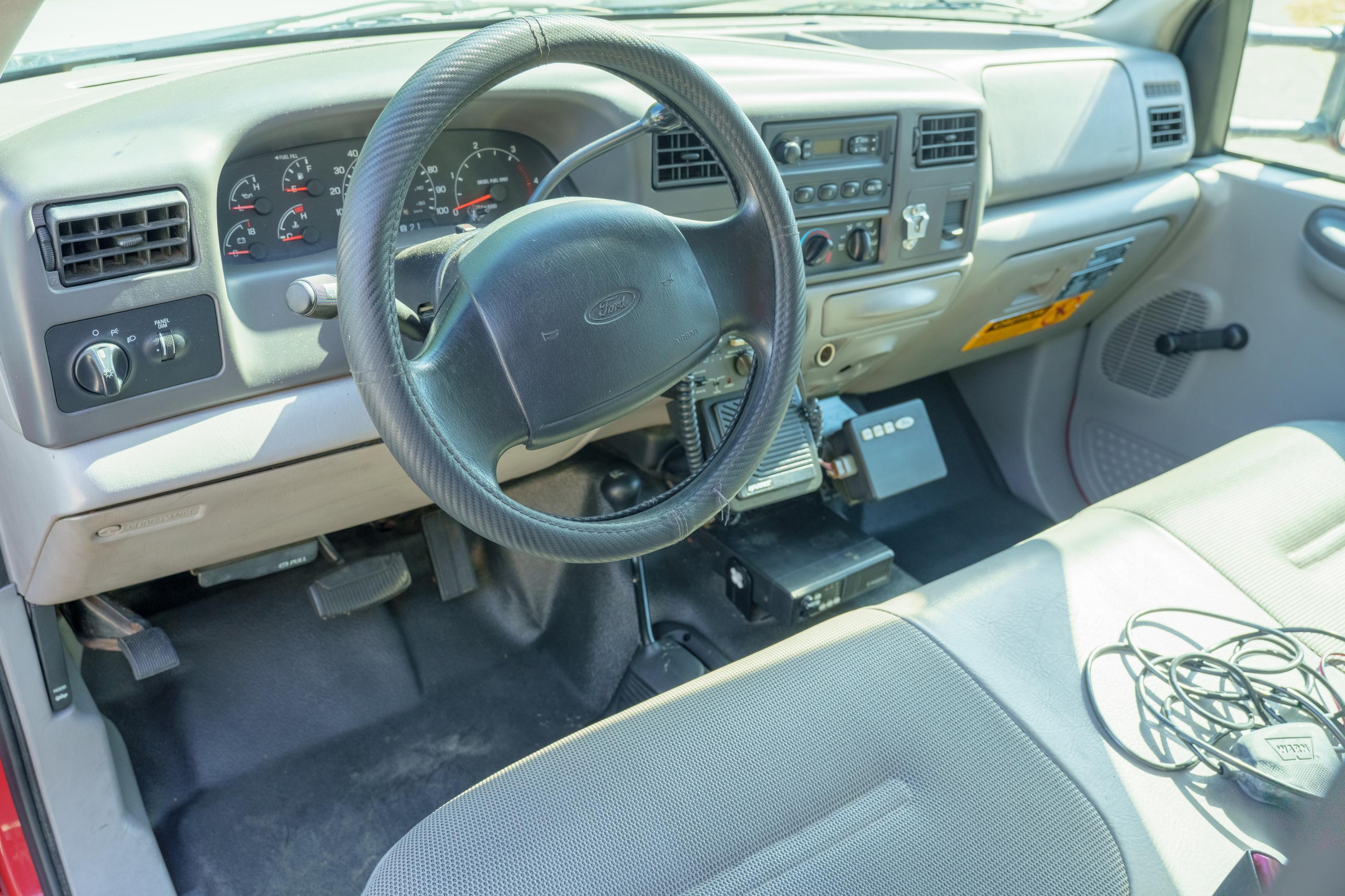 2000 Ford F-550 4x4 Brush Truck - image 69