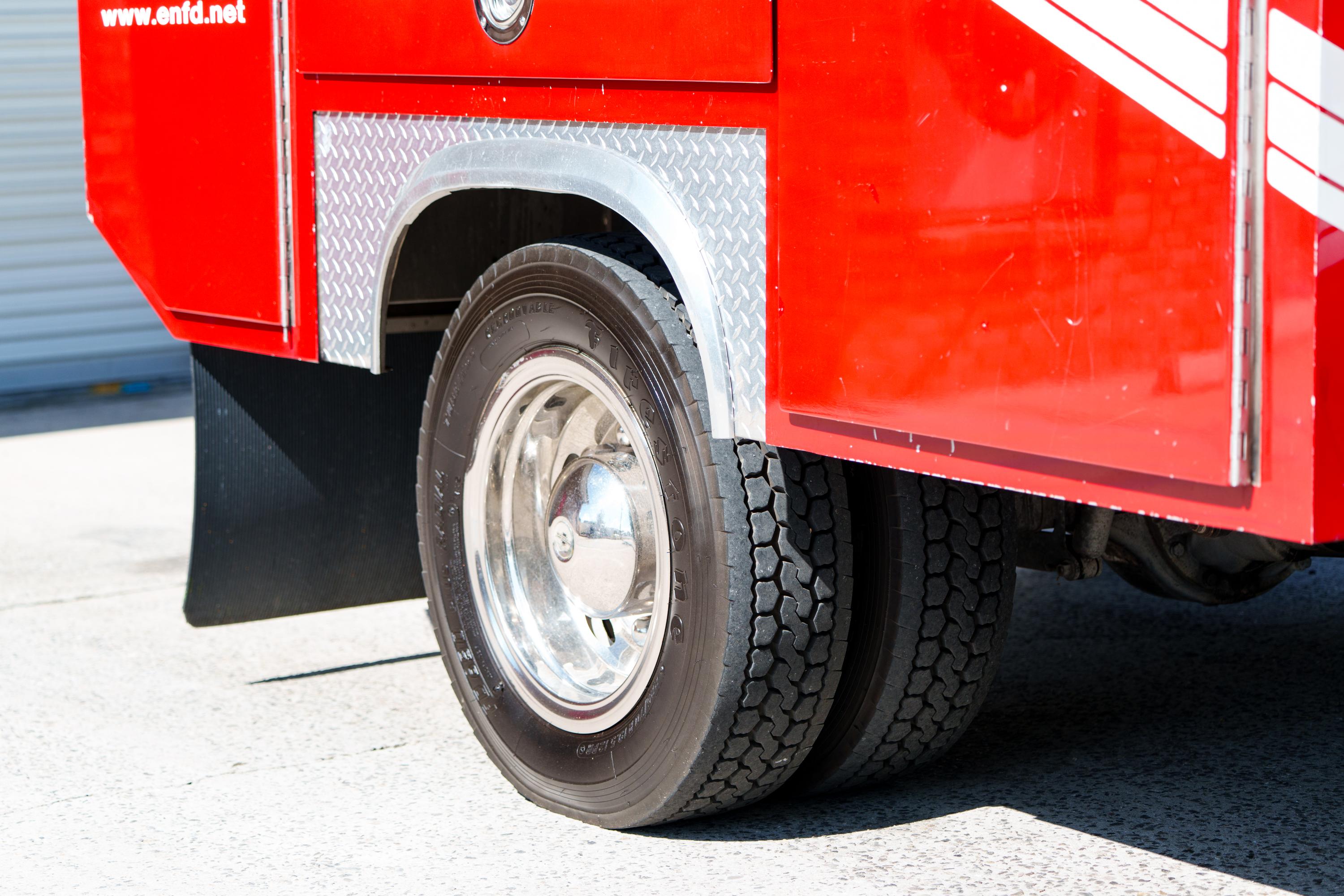 2000 Ford F-550 4x4 Brush Truck - image 62