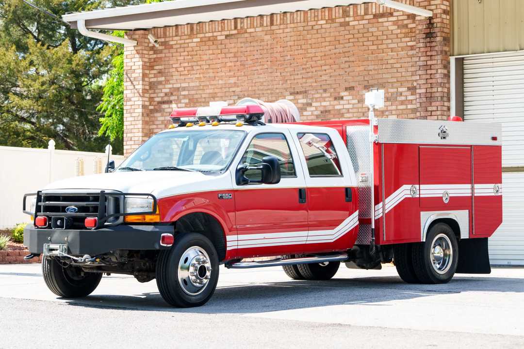 2000 Ford F-550 4x4 Brush Truck