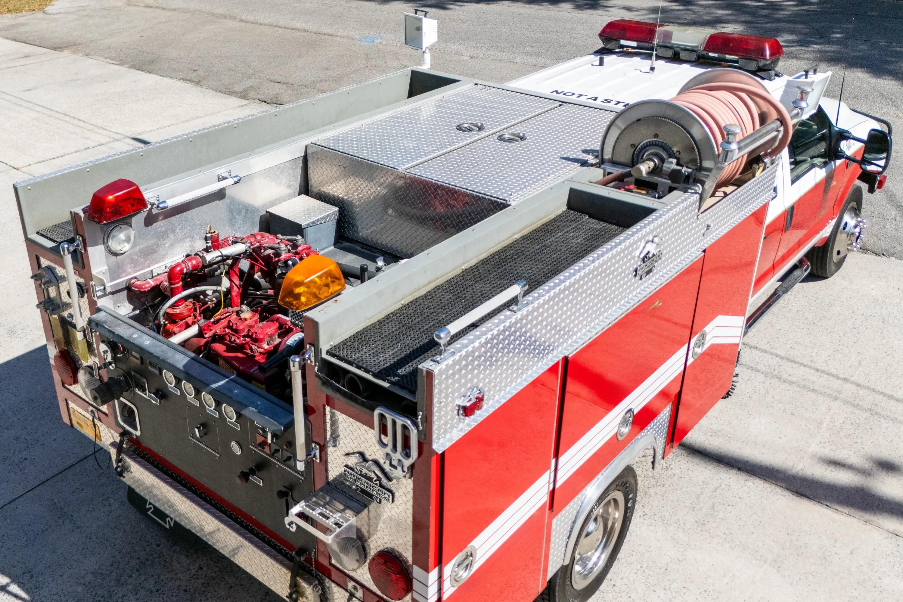 2000 Ford F-550 4x4 Brush Truck - image 10