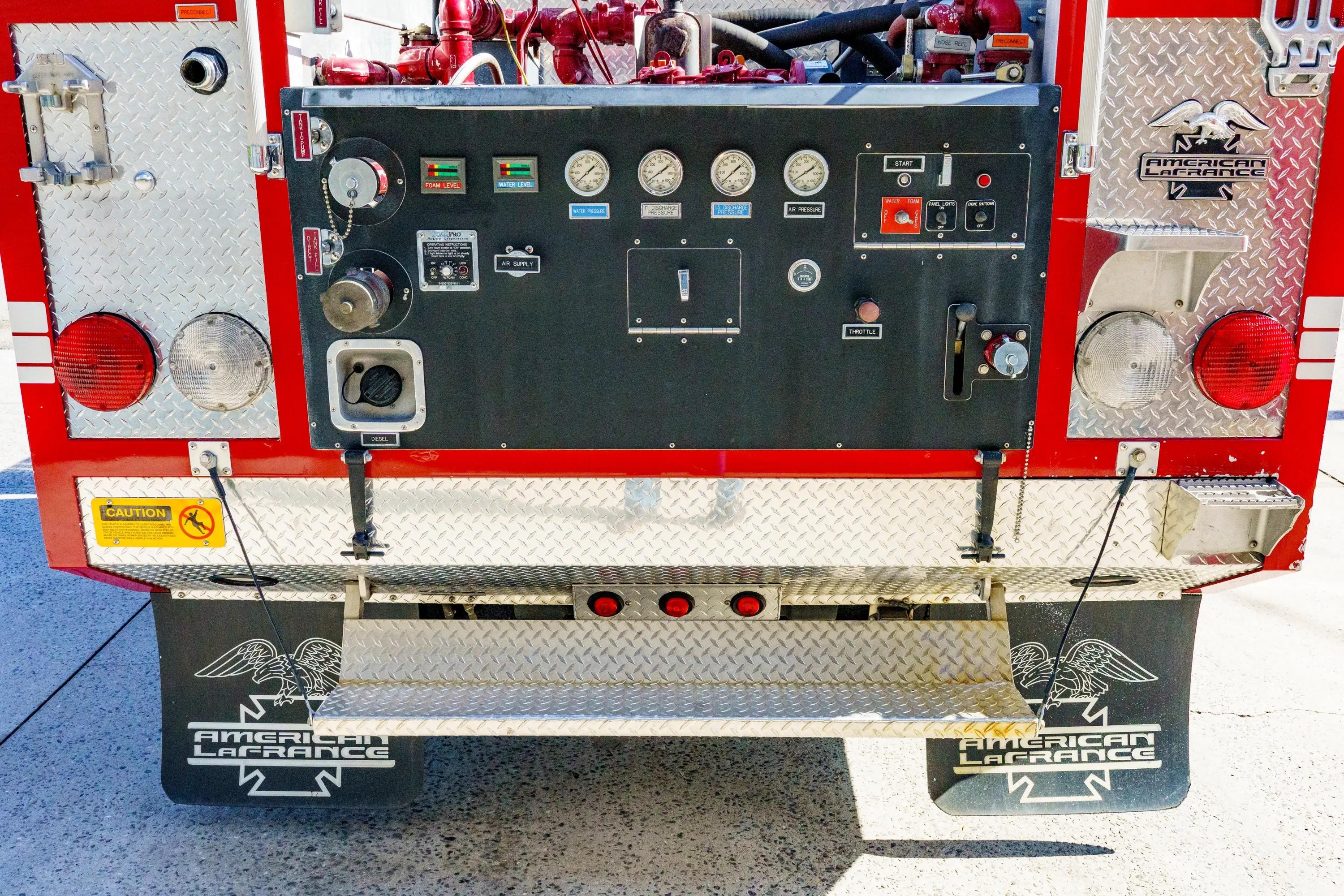 2000 Ford F-550 4x4 Brush Truck - image 33