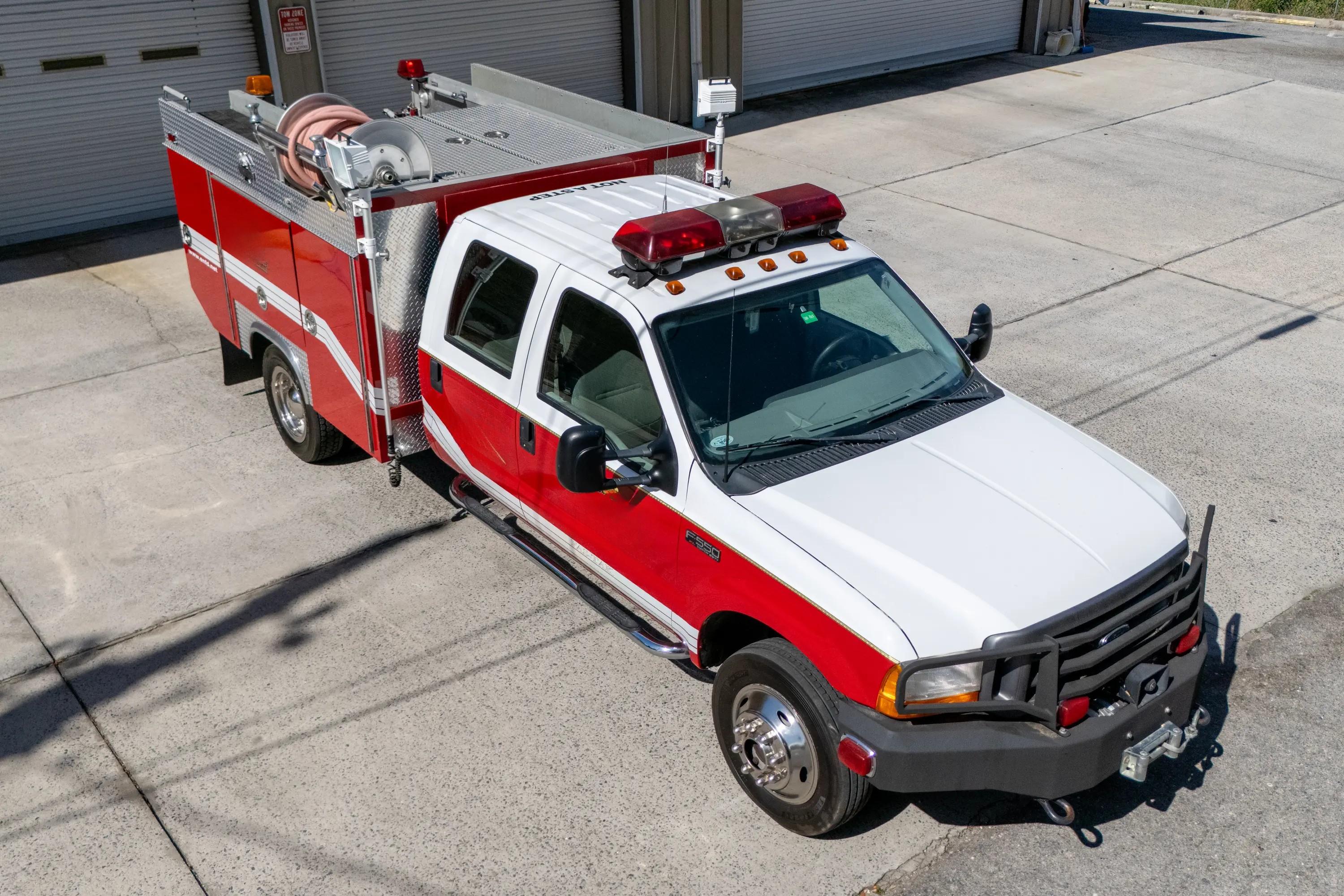 2000 Ford F-550 4x4 Brush Truck - image 2