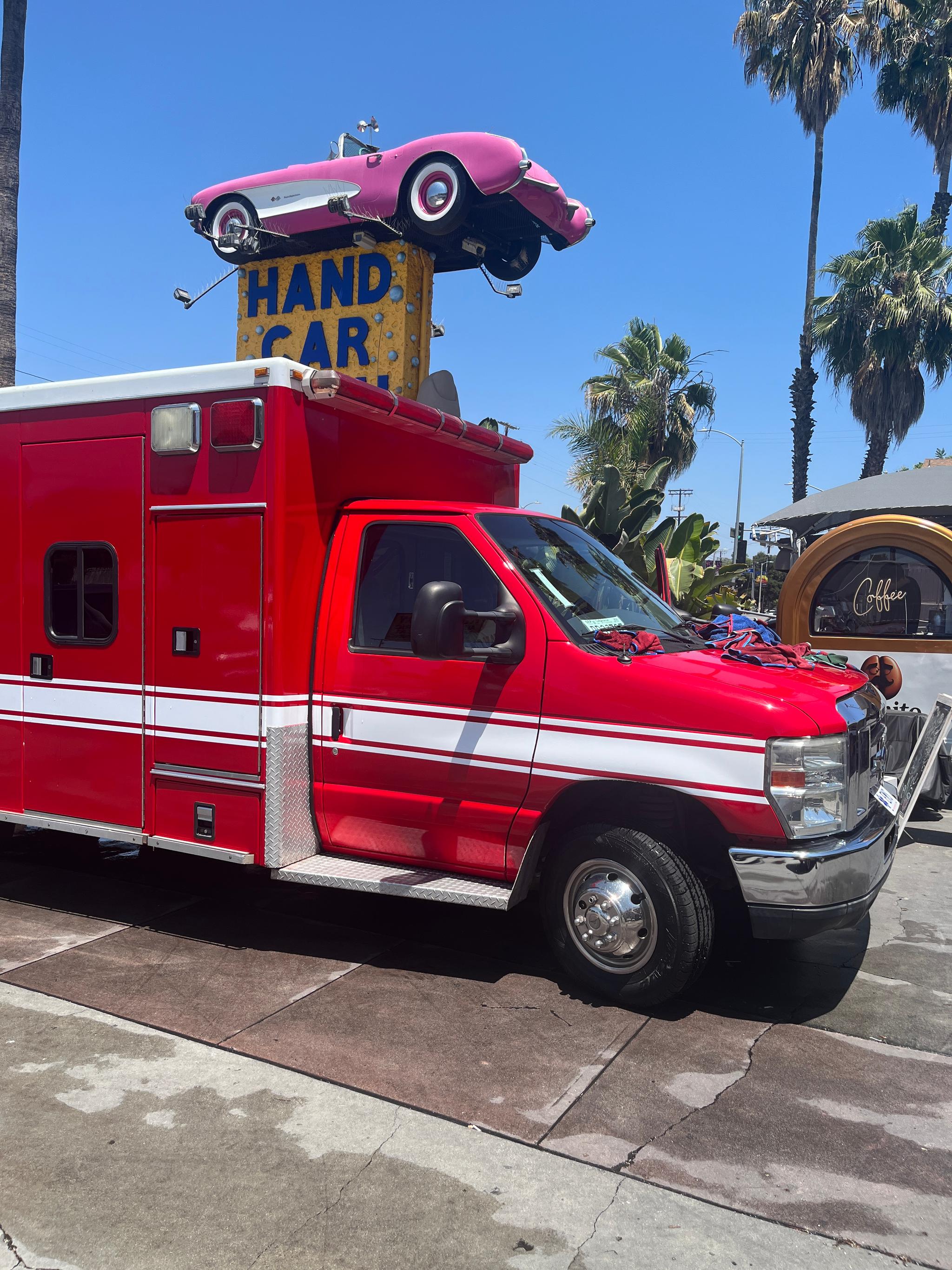 2005 Ford e450 Type III Ambulance - image 2