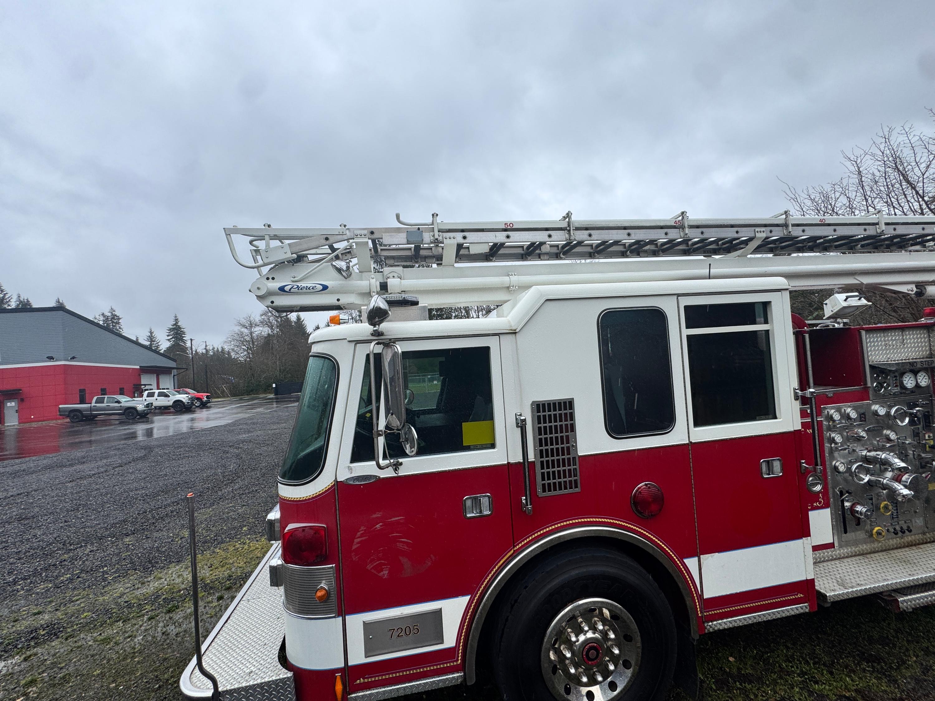 1994 Pierce Dash 50ft Tele-squirt - image 8