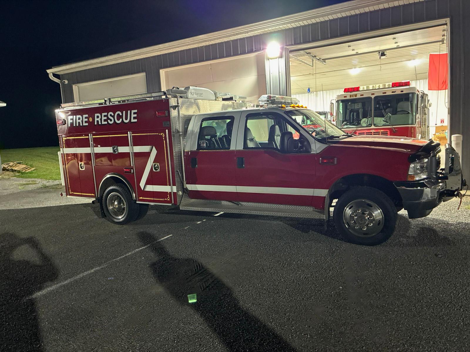2004 4 Guys Ford 4x4 Light Rescue - image 3