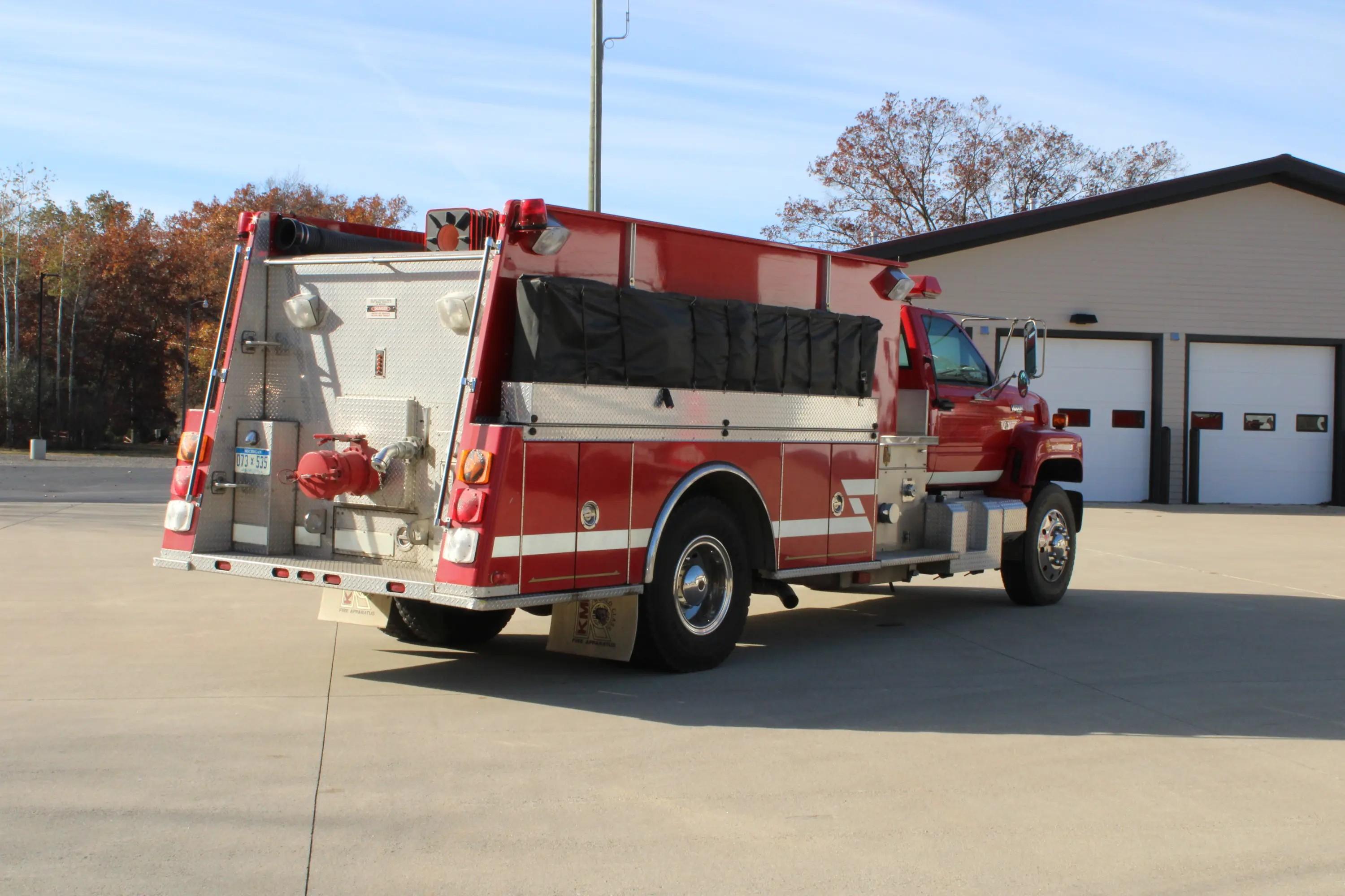 1996 KME Chevrolet Tanker - image 7