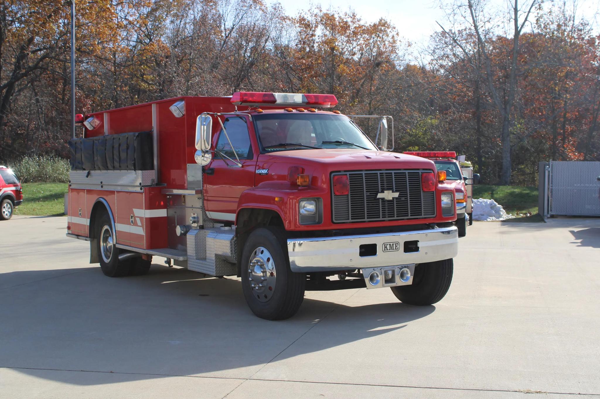 1996 KME Chevrolet Tanker - image 5