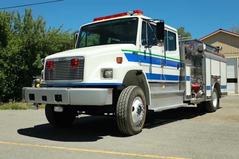 2001 Freightliner 114SD 4x4 Pumper — photo 4
