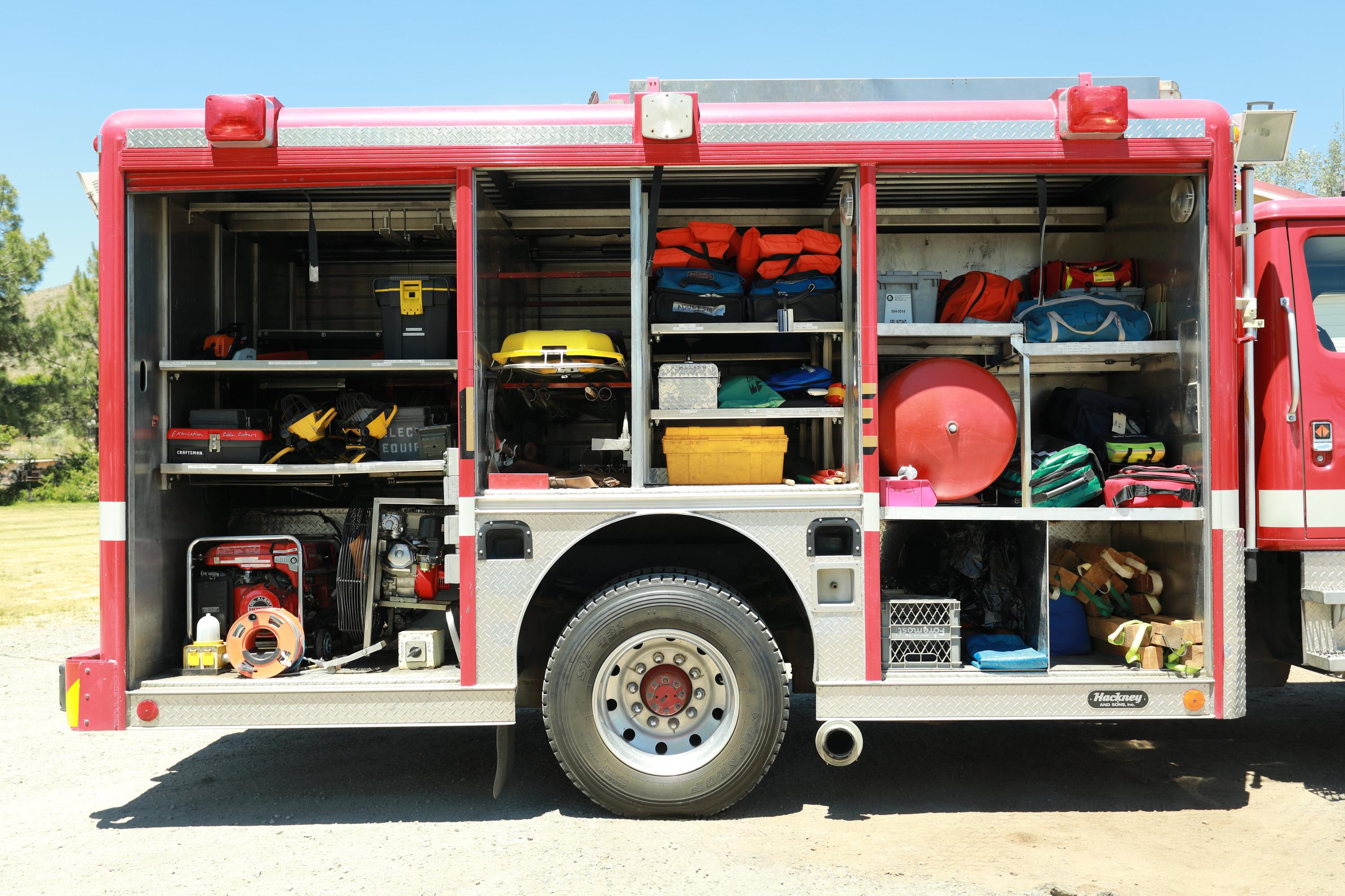 1991 International Heavy Rescue - image 11