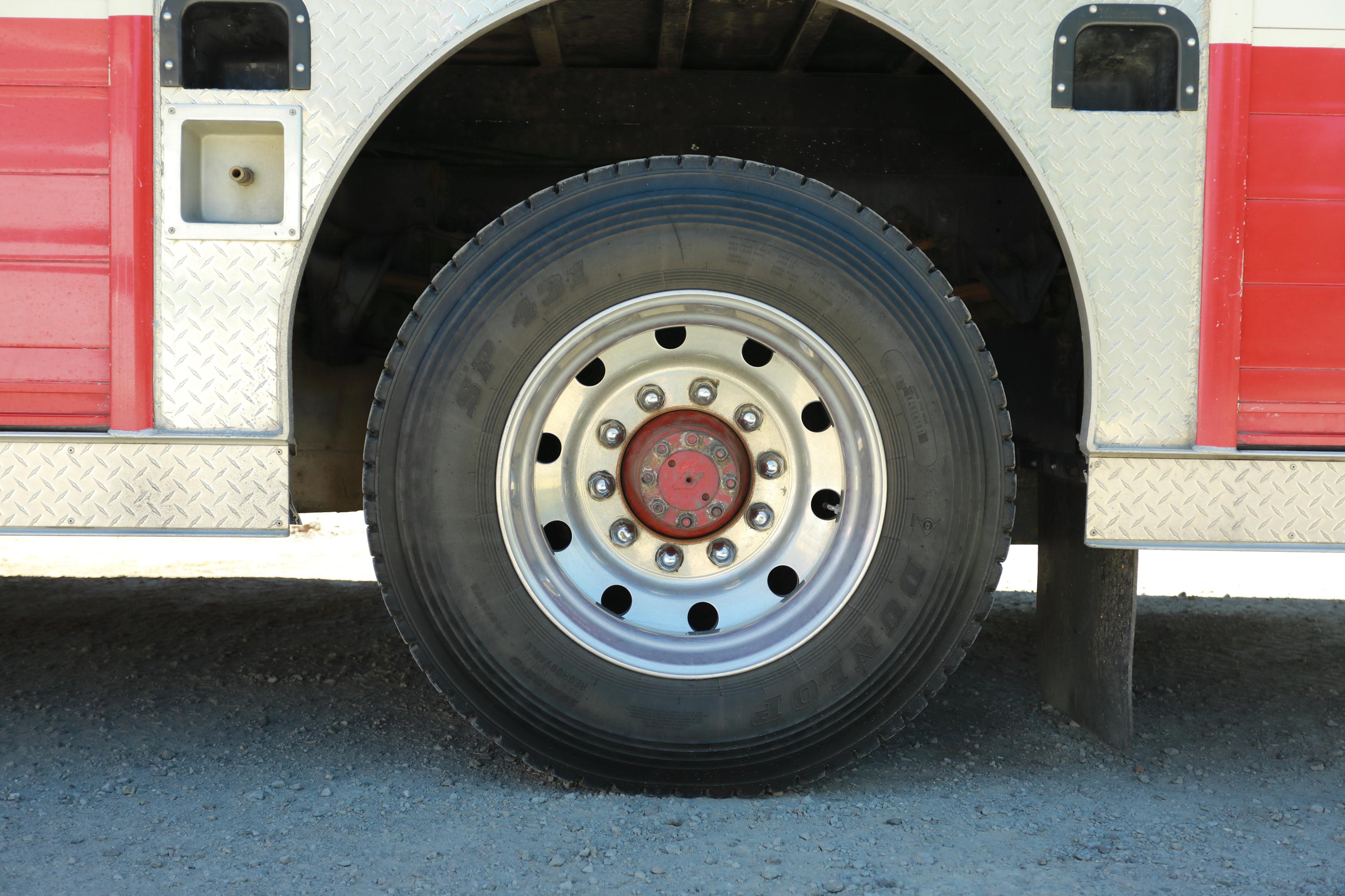 1991 International Heavy Rescue - image 18