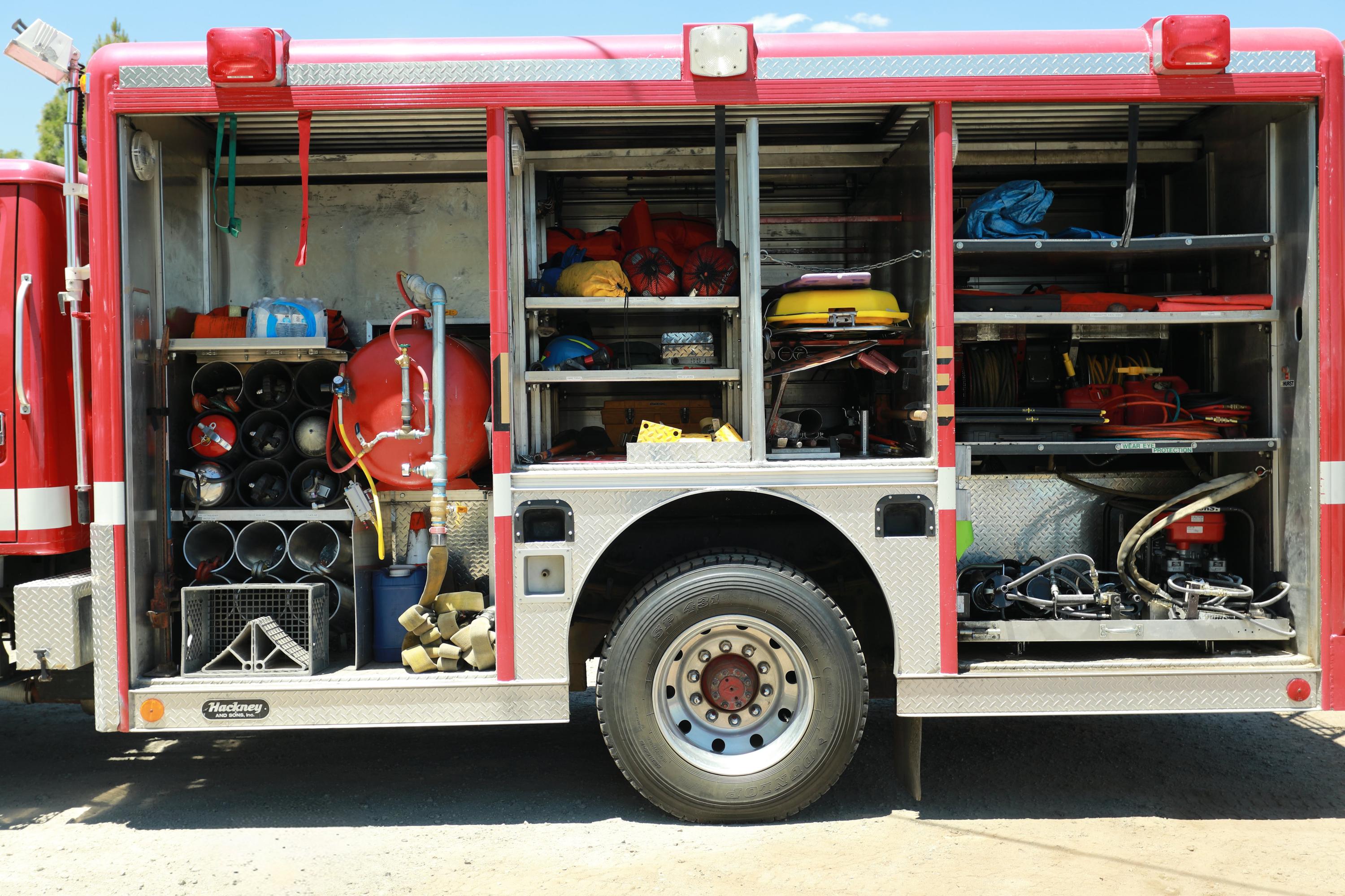 1991 International Heavy Rescue - image 9