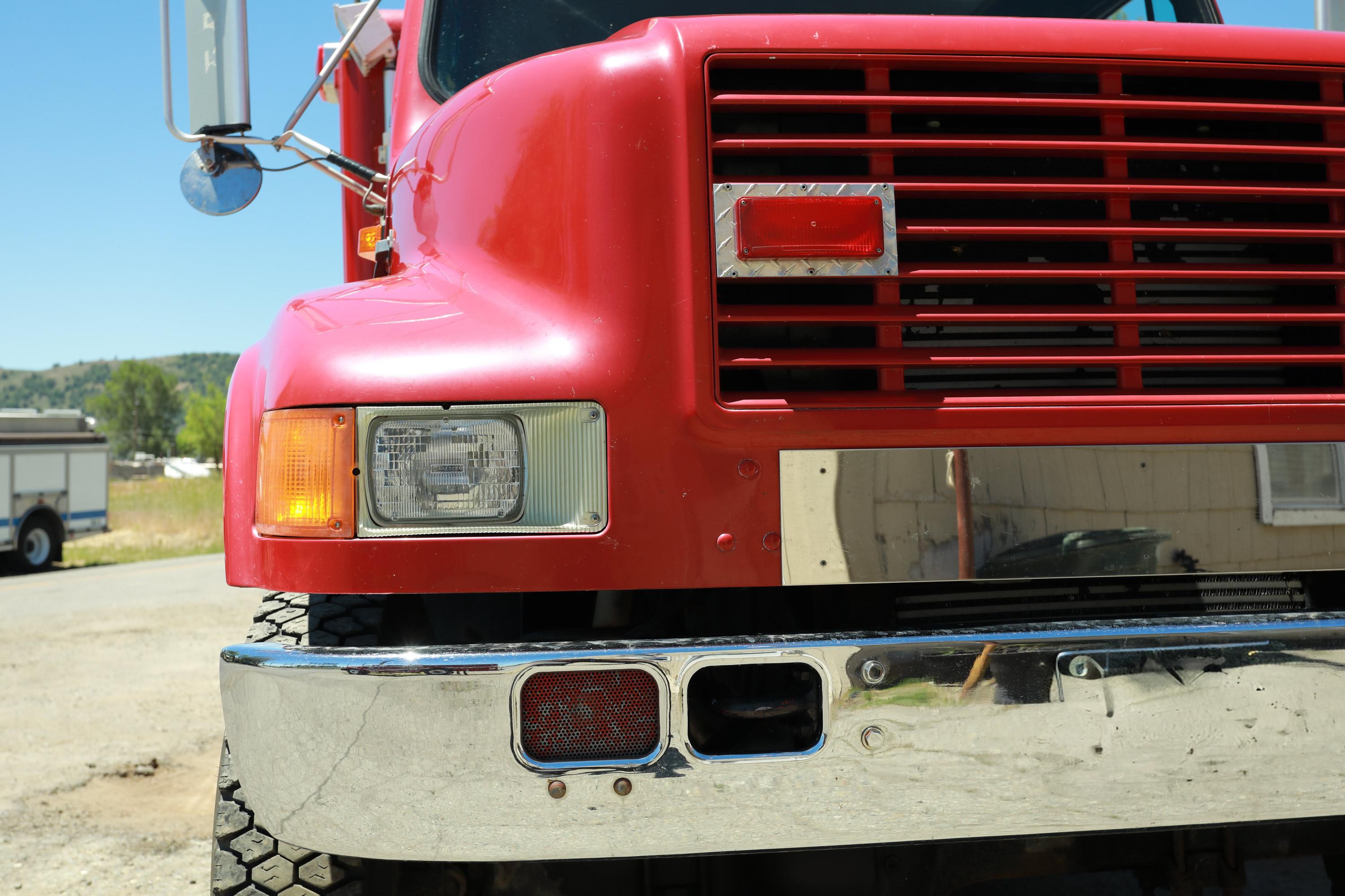 1991 International Heavy Rescue - image 21
