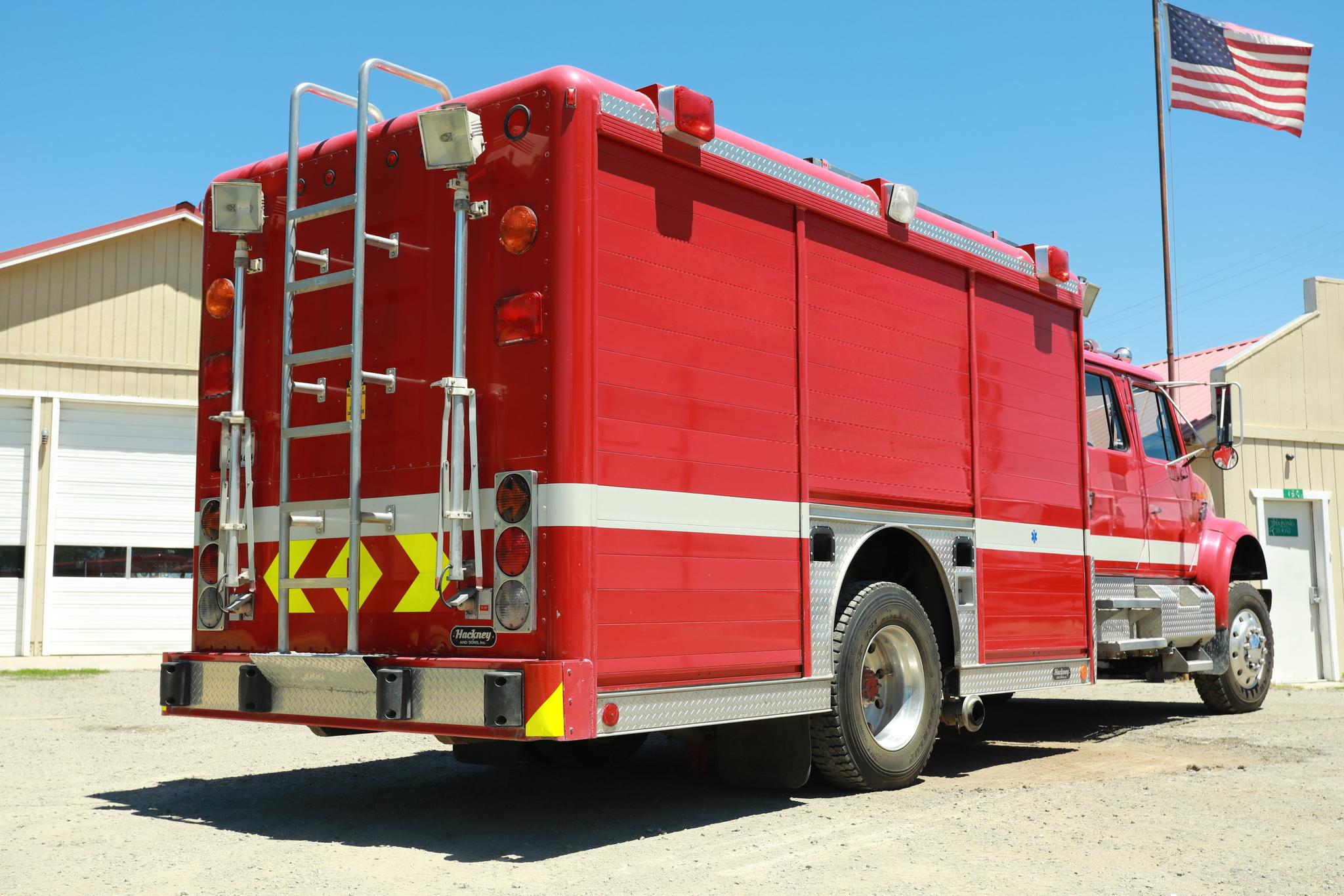 1991 International Heavy Rescue - image 4