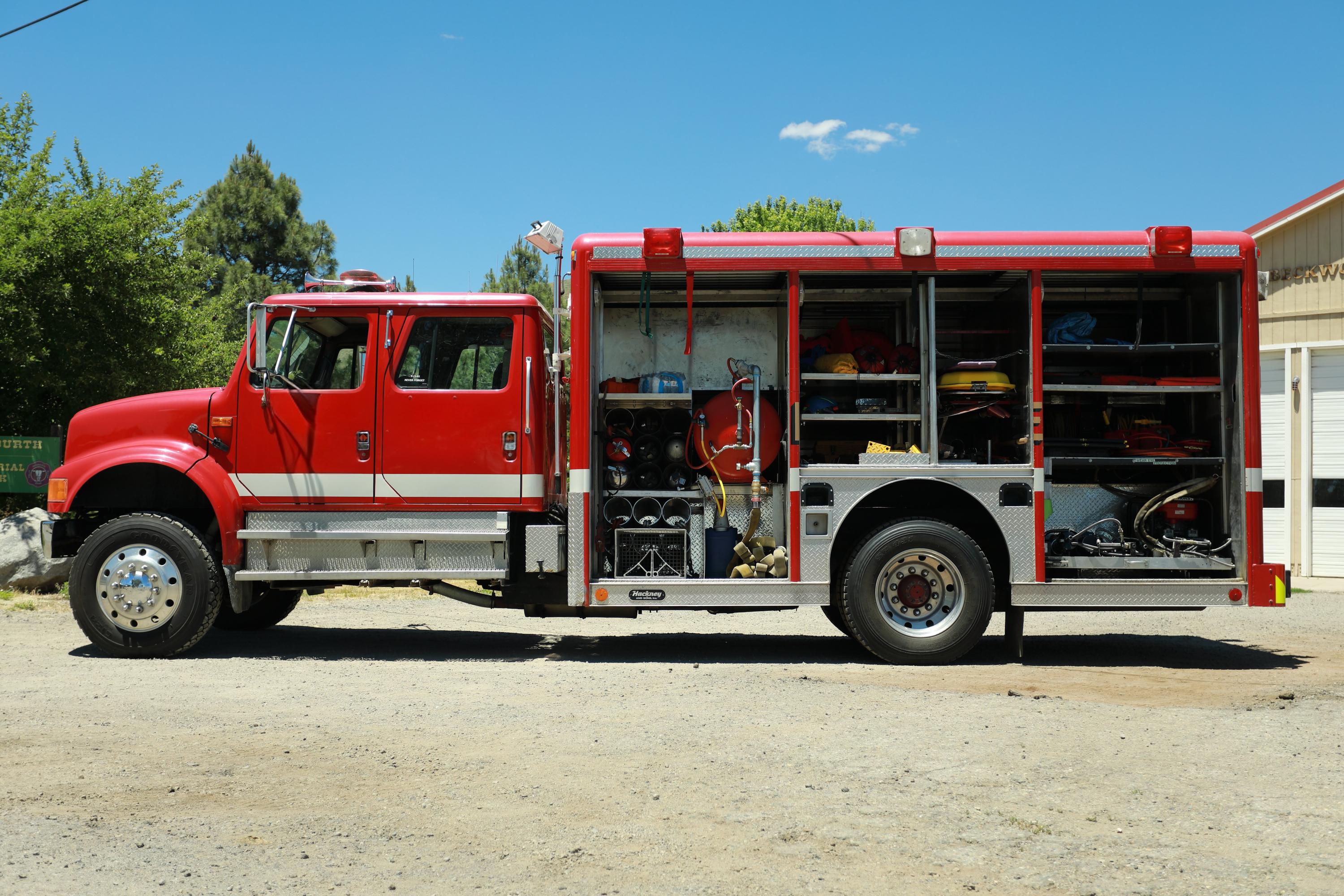 1991 International Heavy Rescue - image 10