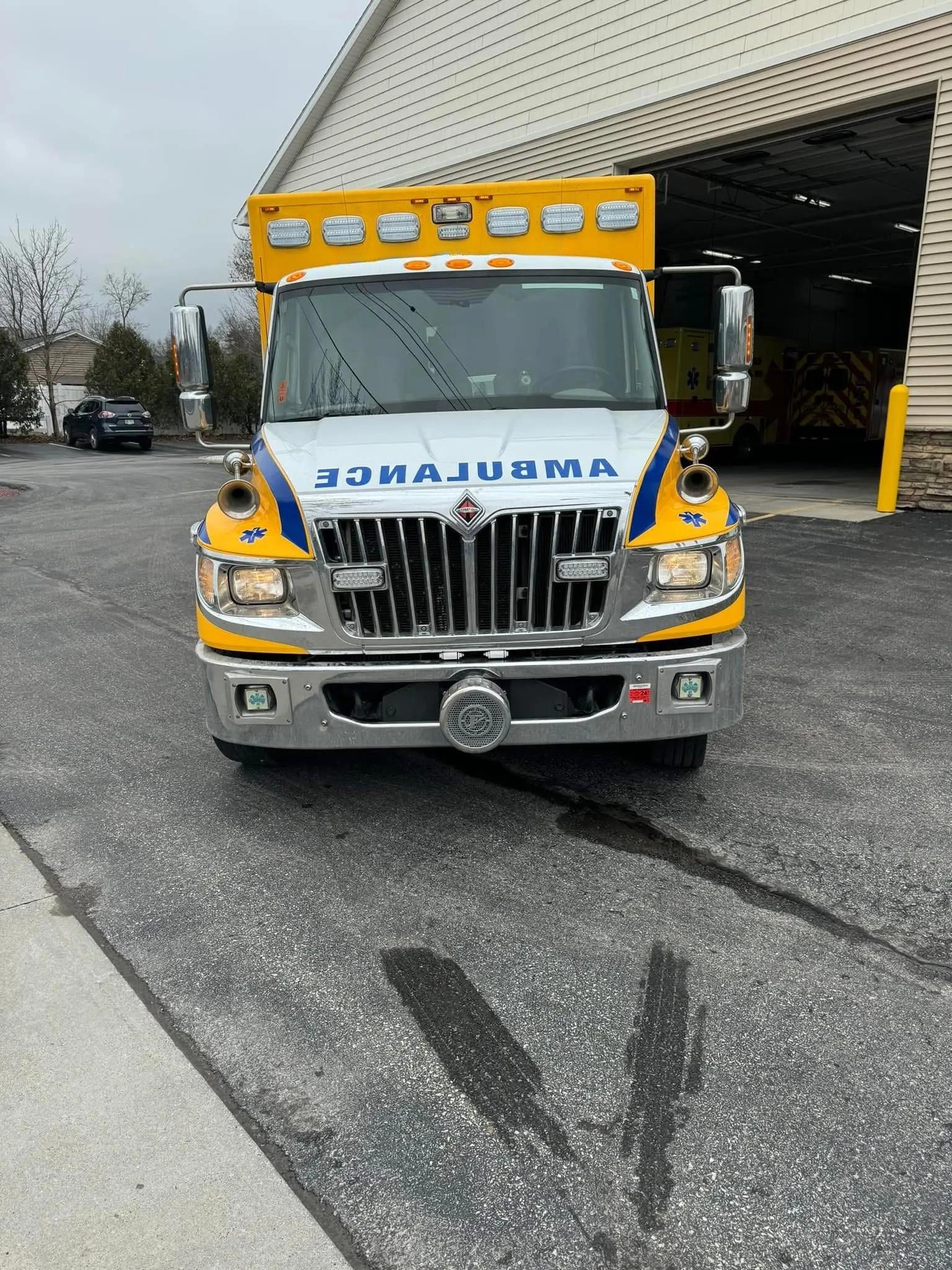 2014 International Type I Ambulance - image 4