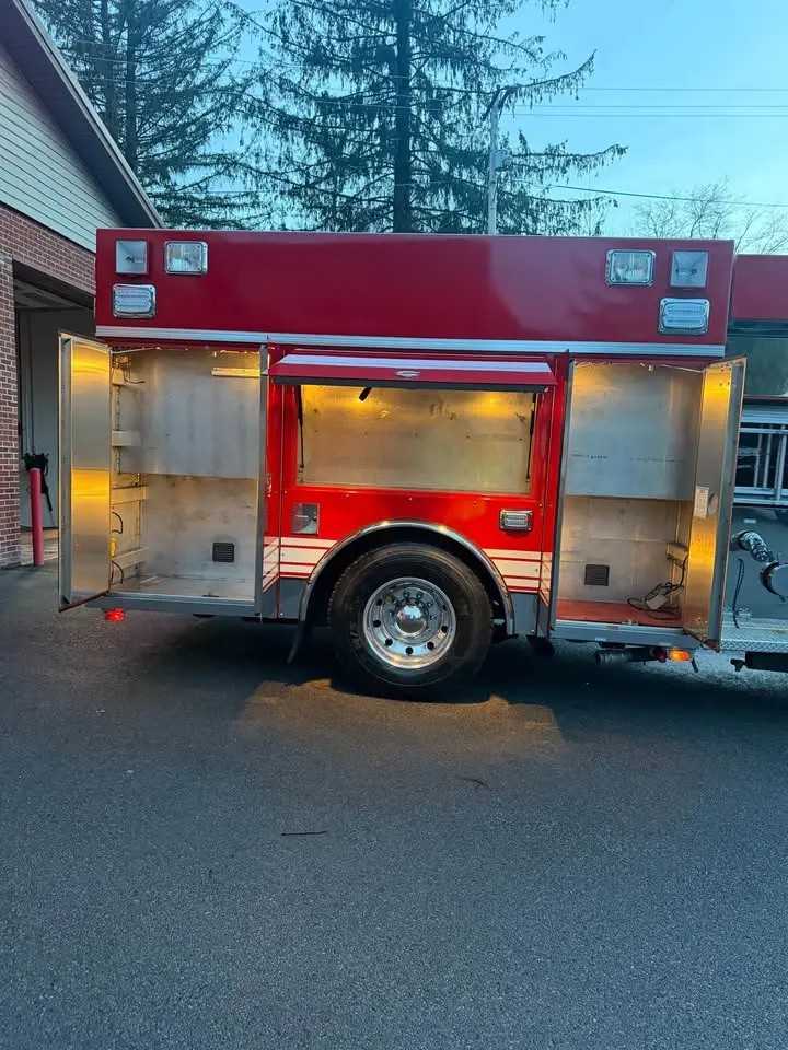 1996 Saulsbury Spartan Pumper — photo 8