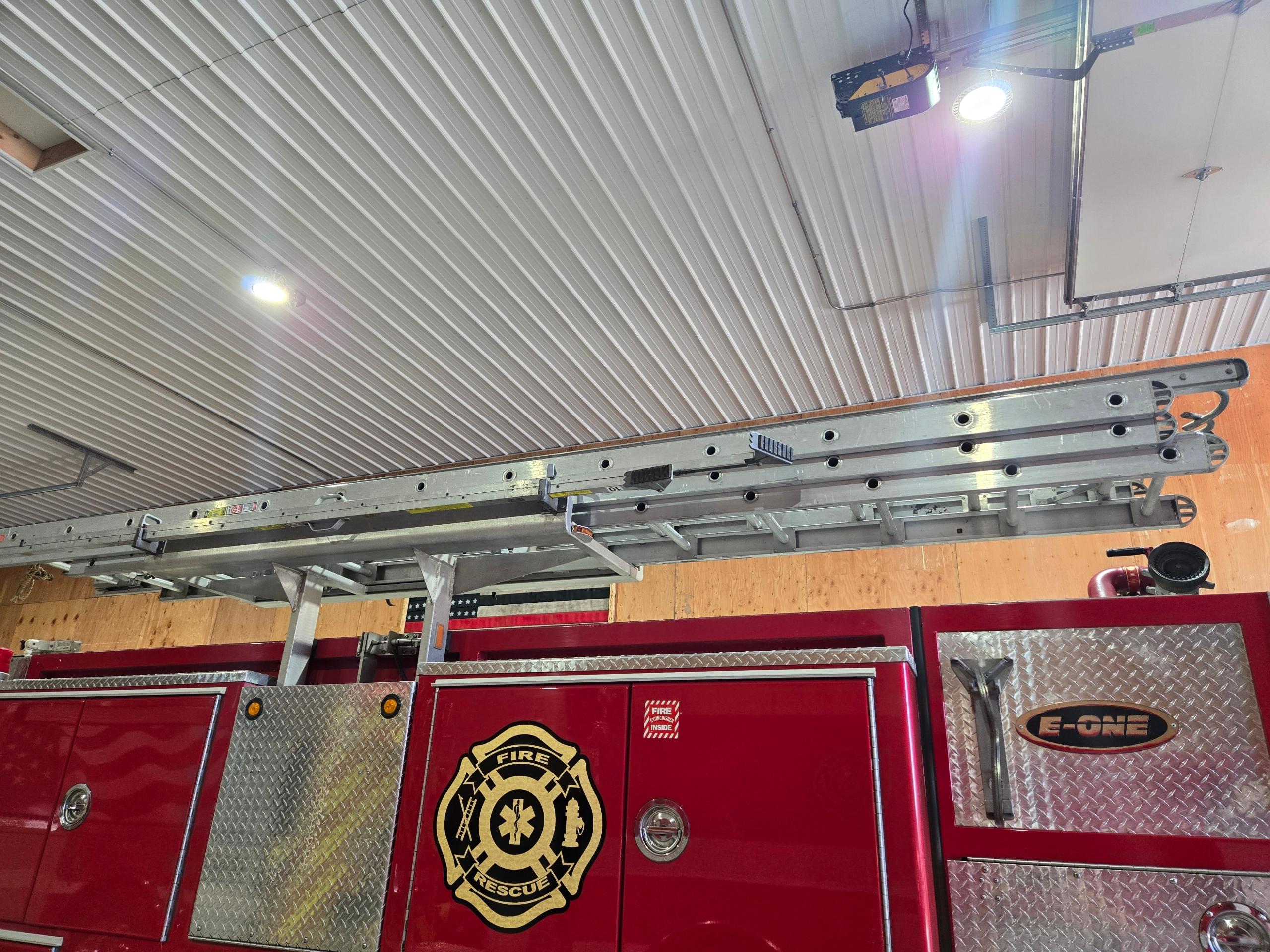 2000 E-One Cyclone Pumper - image 21