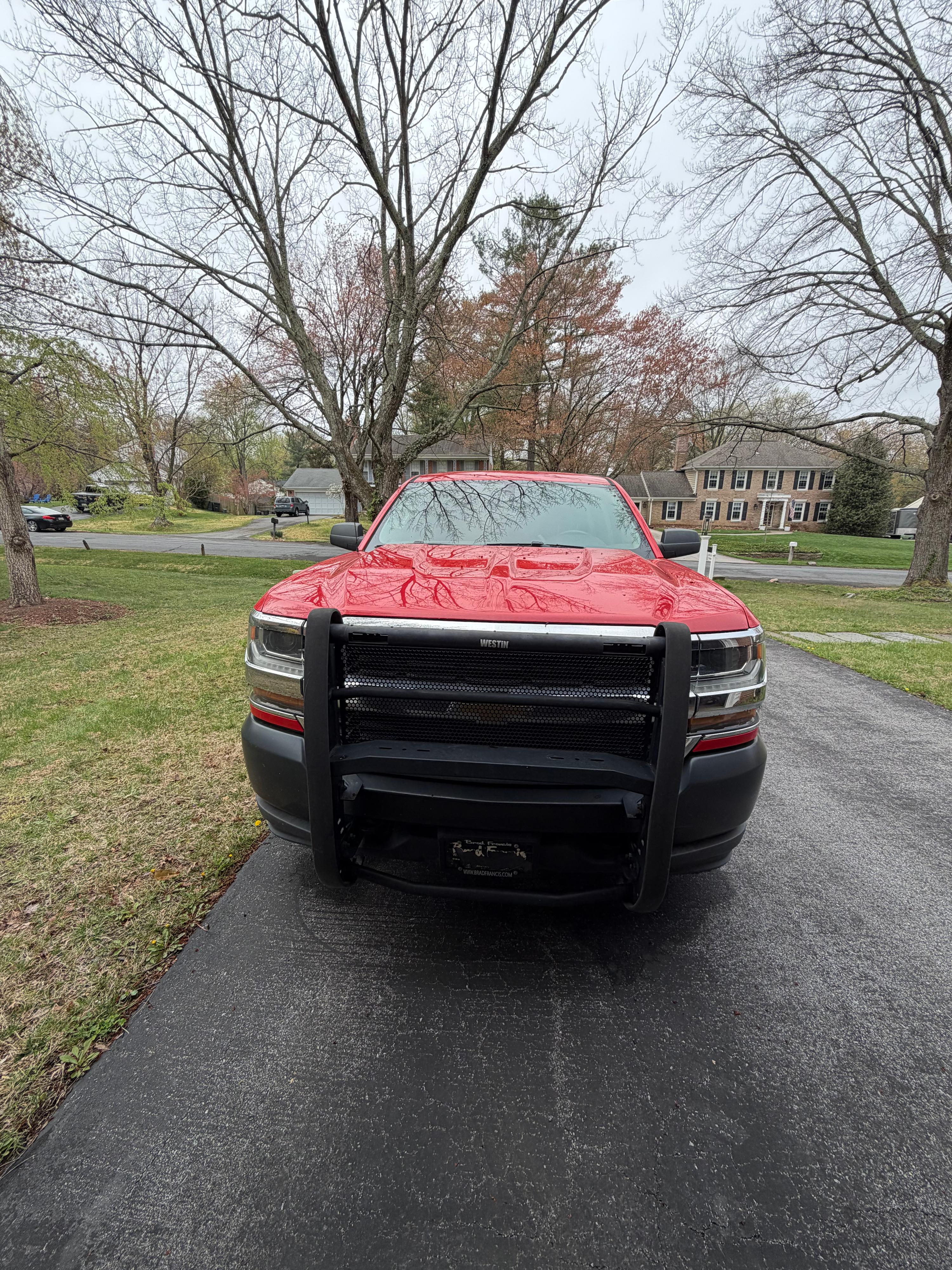 2018 Chevrolet Silverado - image 2