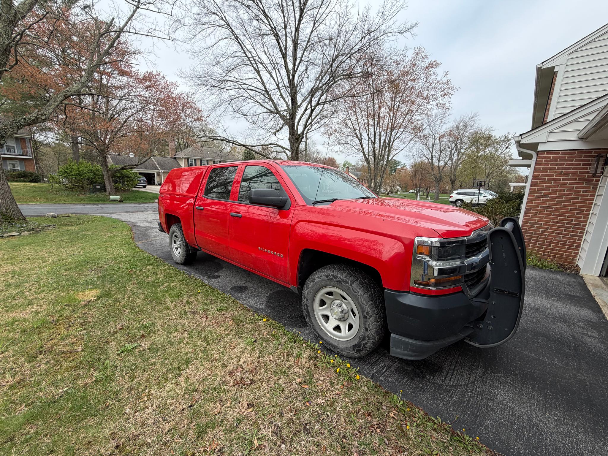 2018 Chevrolet Silverado - image 3