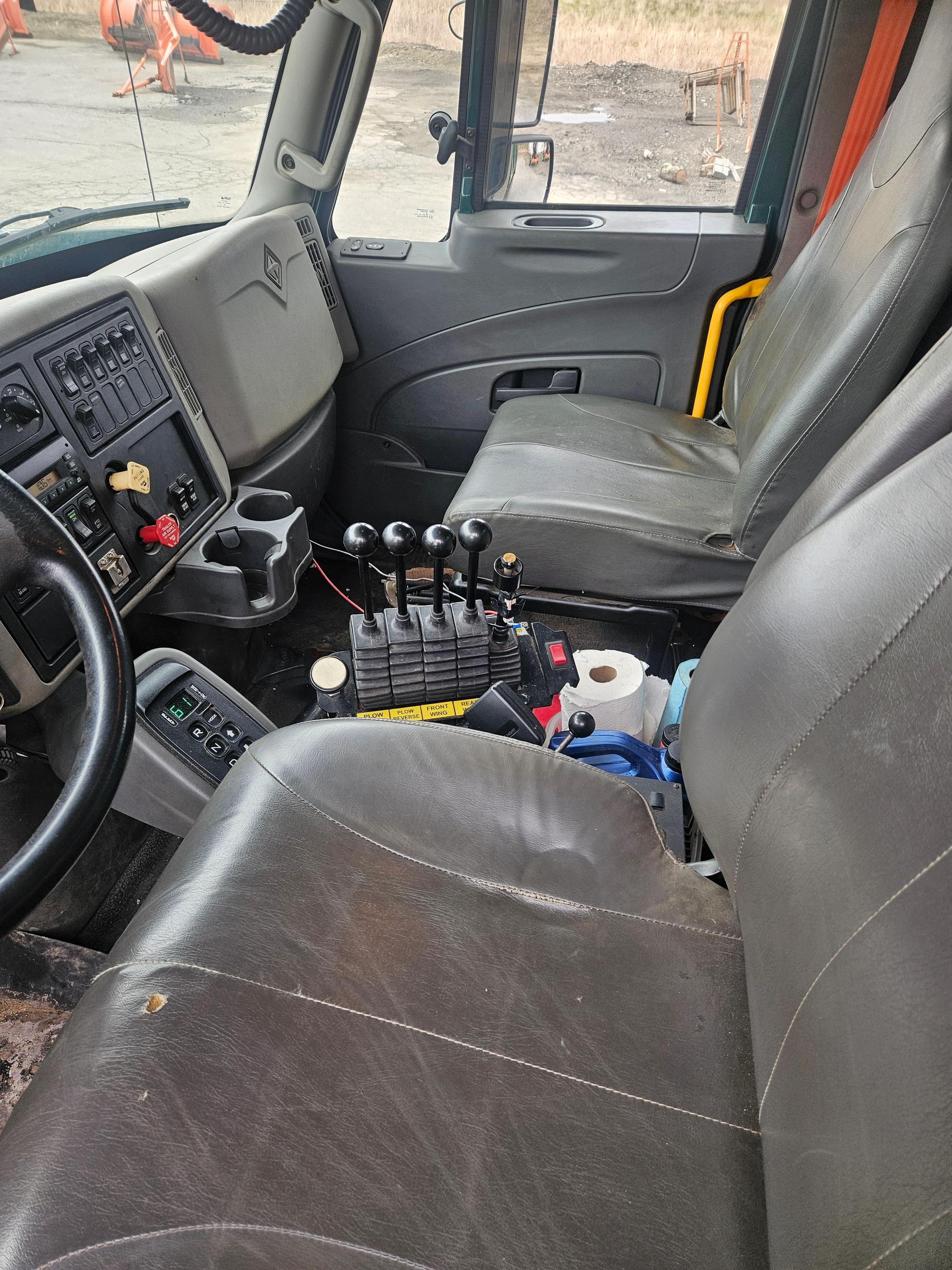 2012 International 7400 SFA 4×2 Dump Truck w/ Plow - image 4
