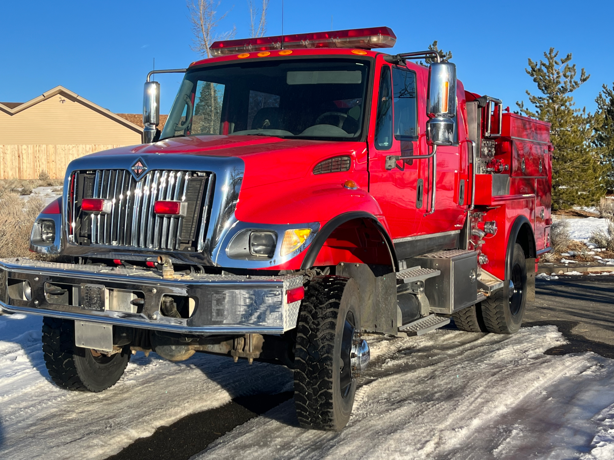 2005 International 4×4 Wildland 500/500/25 - image 2