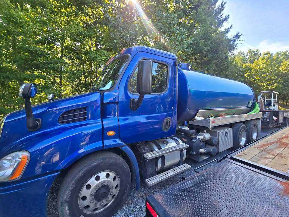 2014 Freightliner jurop Septic