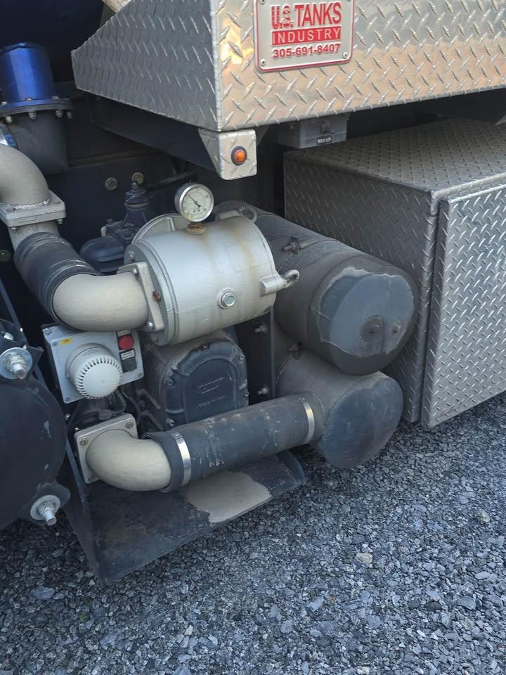2014 Freightliner jurop Septic - image 11