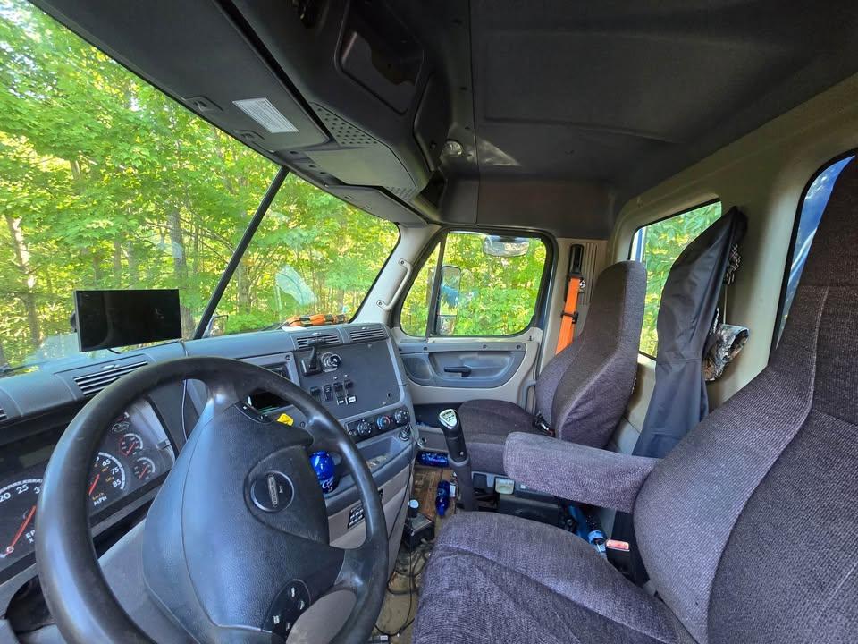 2014 Freightliner jurop Septic - image 8