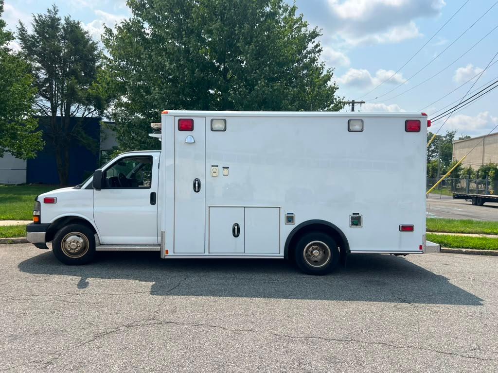 2014 Wheeled Coach Chevrolet Type II Ambulance - image 5