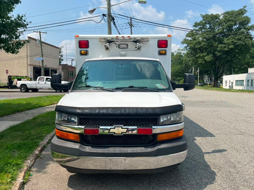 2014 Wheeled Coach Chevrolet Type II Ambulance - image 7