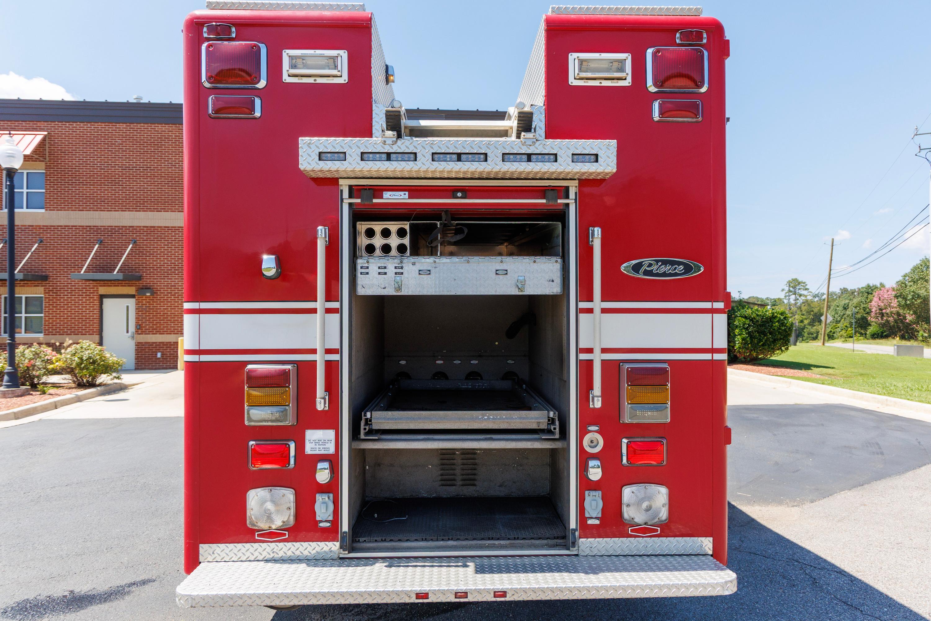 2004 Pierce Lance Heavy Rescue - image 27