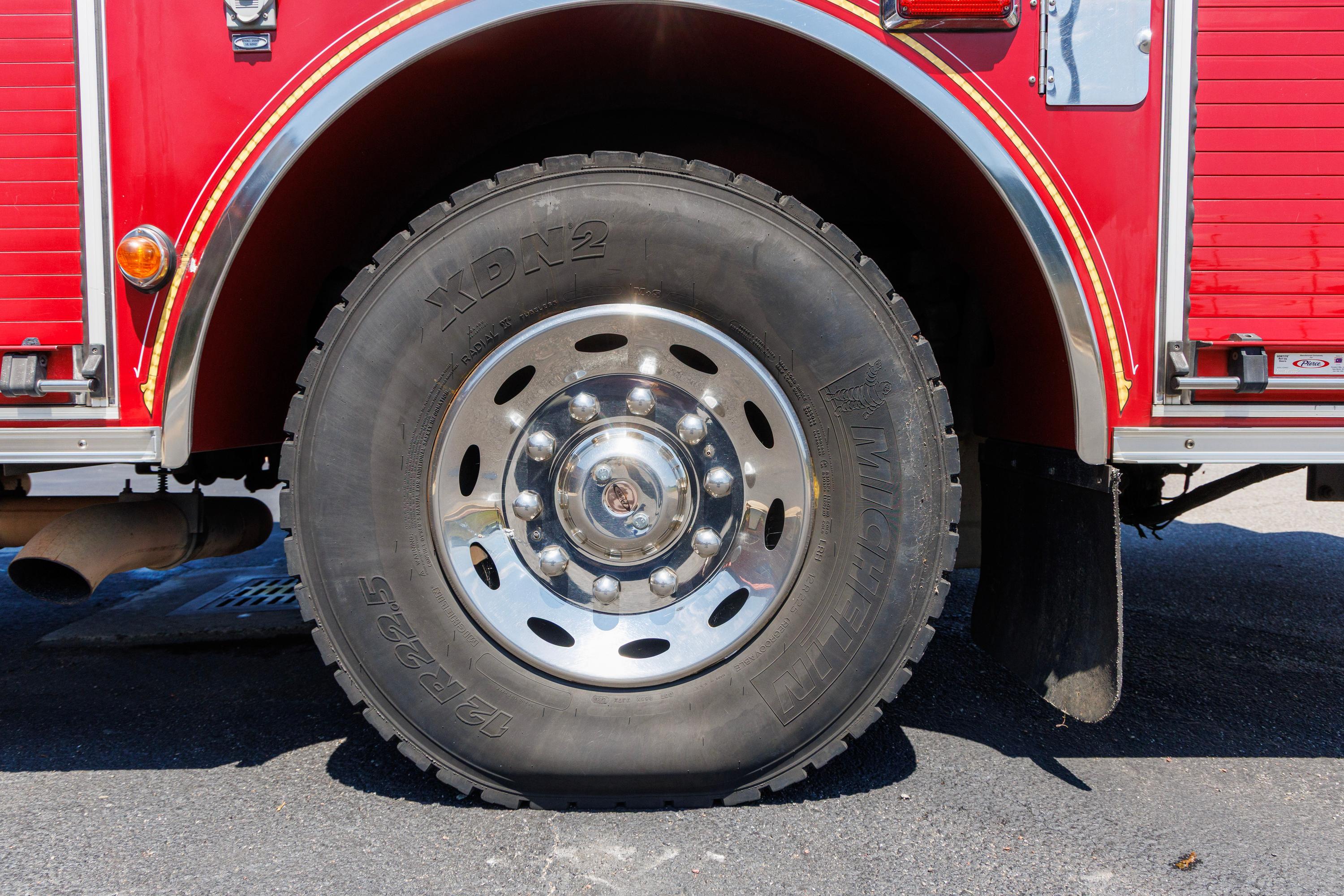 2004 Pierce Lance Heavy Rescue - image 92