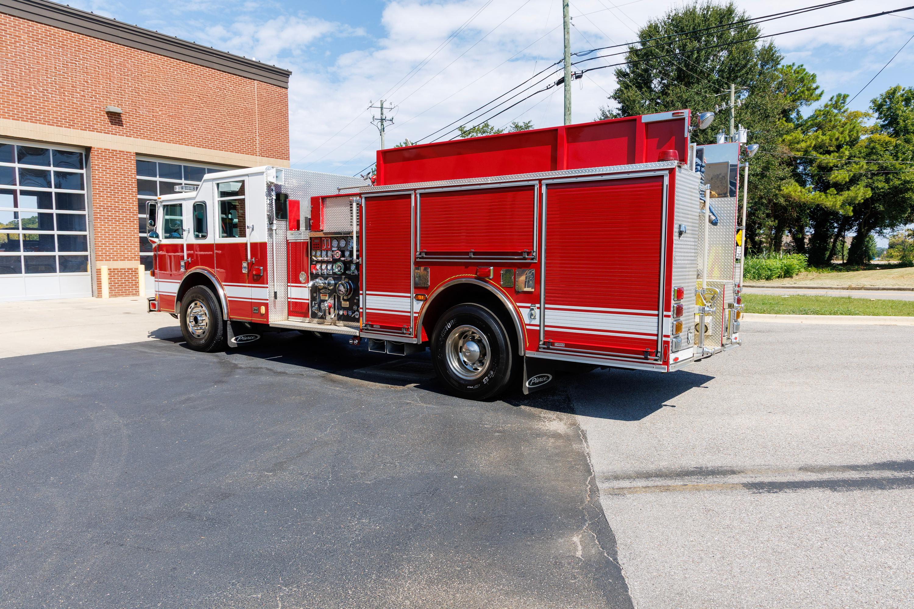 2007 Pierce Dash Pumper - image 9