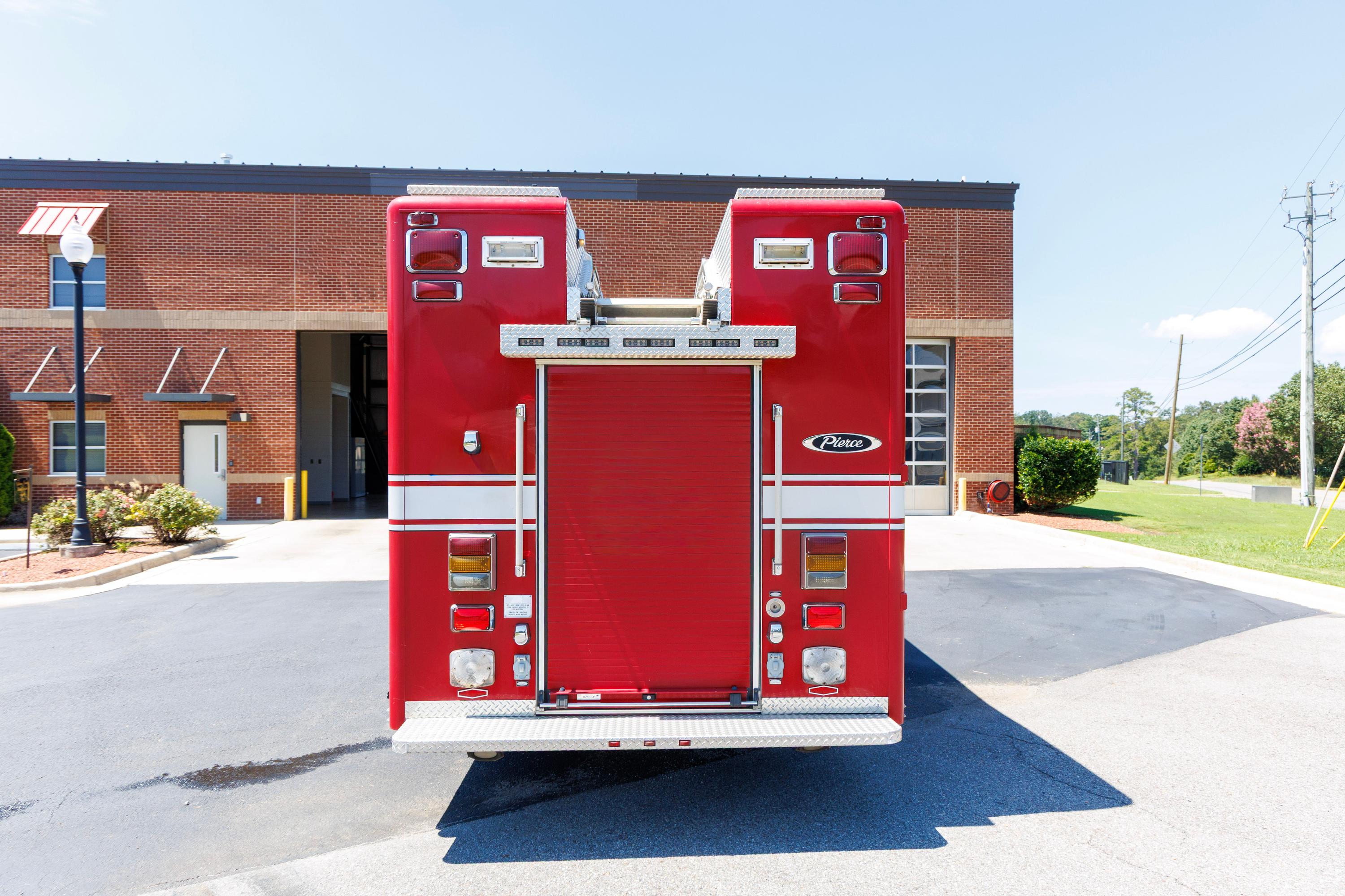 2004 Pierce Lance Heavy Rescue - image 31