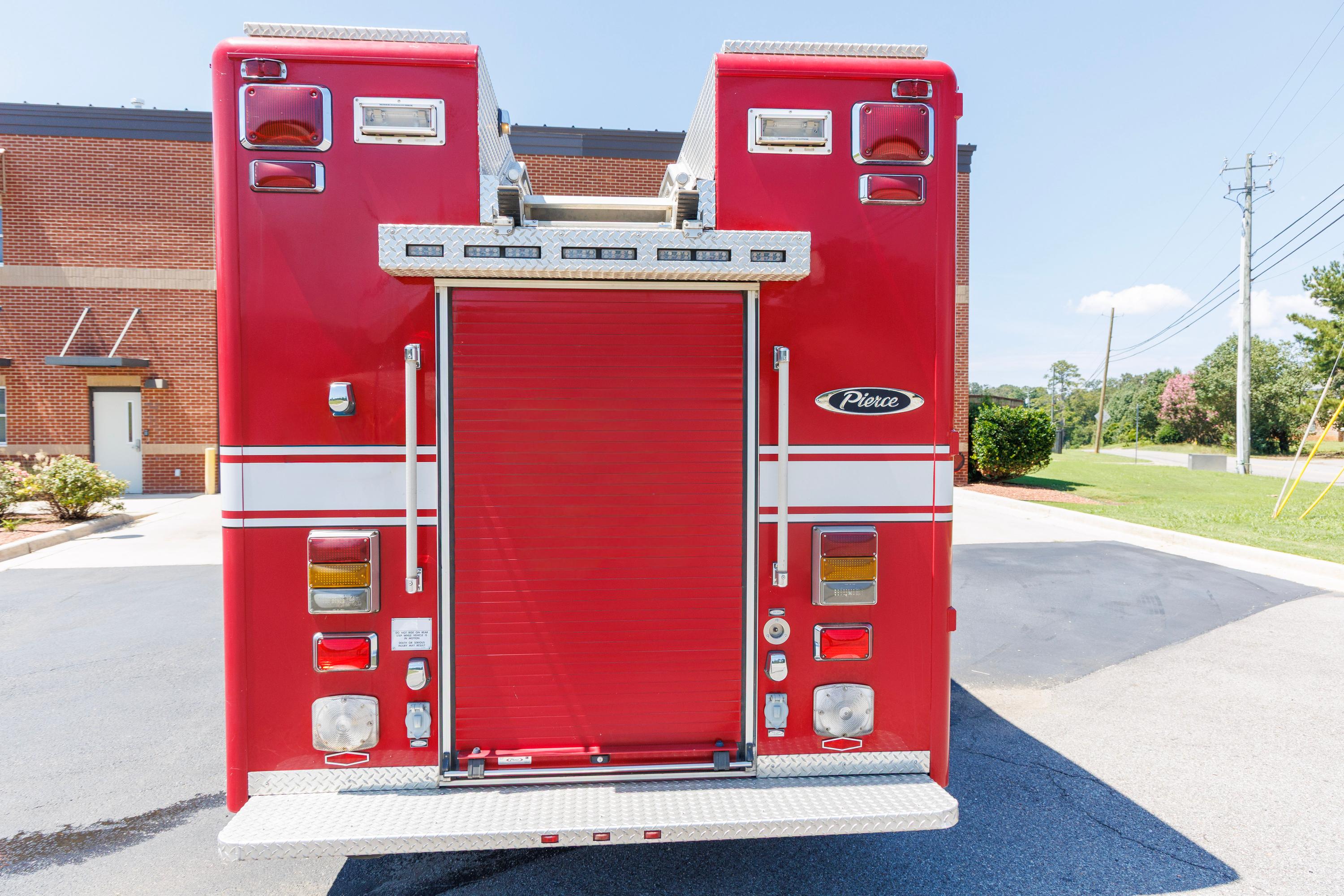 2004 Pierce Lance Heavy Rescue - image 30