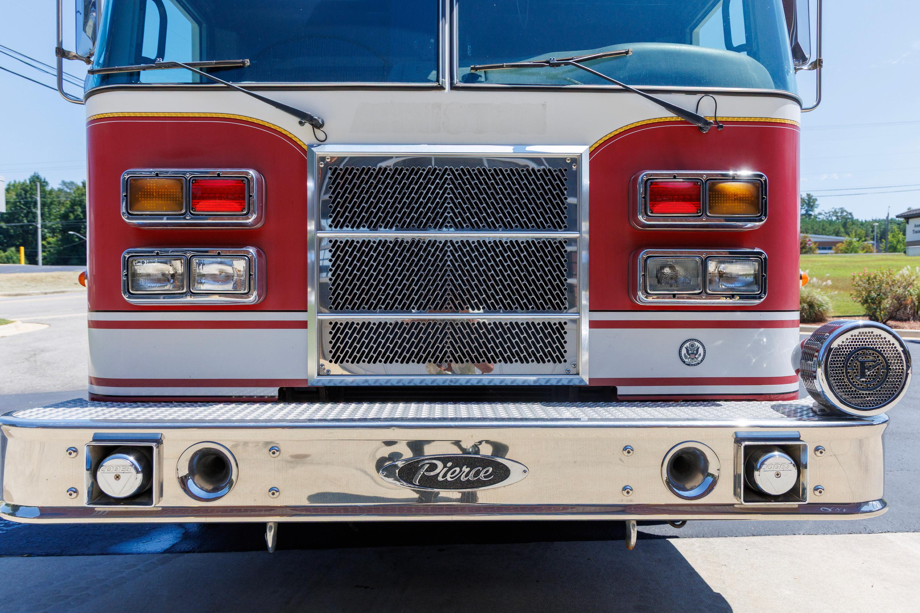 2004 Pierce Lance Heavy Rescue - image 8
