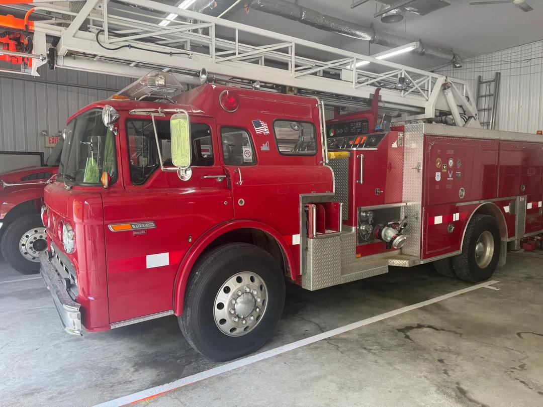1985 ladder truck