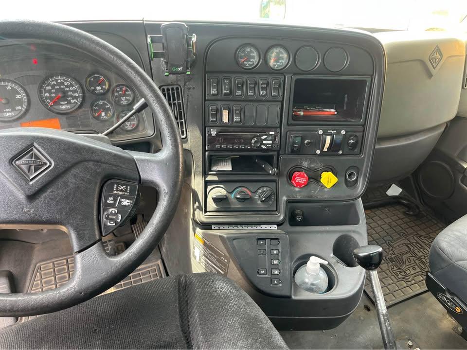 2014 International Prostar Dump Truck - image 7