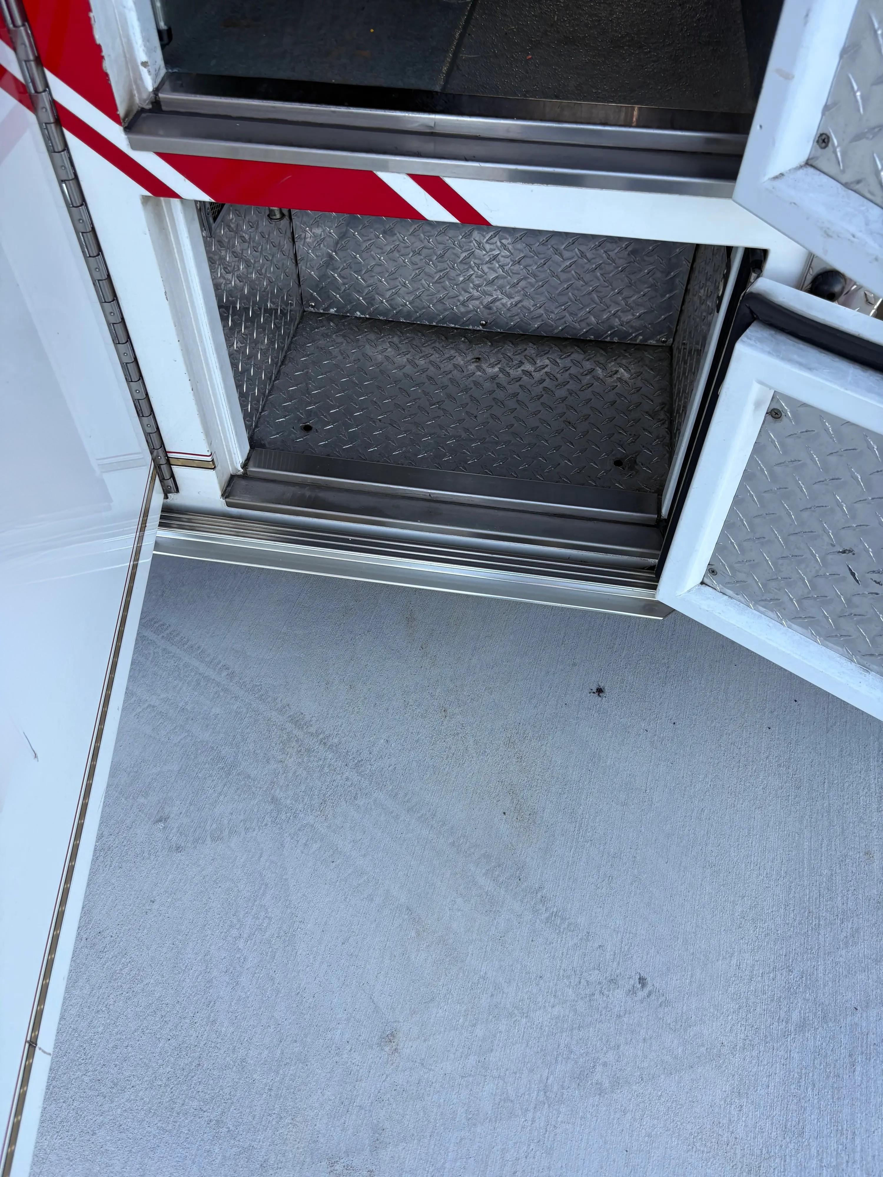 2016 LifeLine Dodge 4x4 Type I Ambulance - image 18