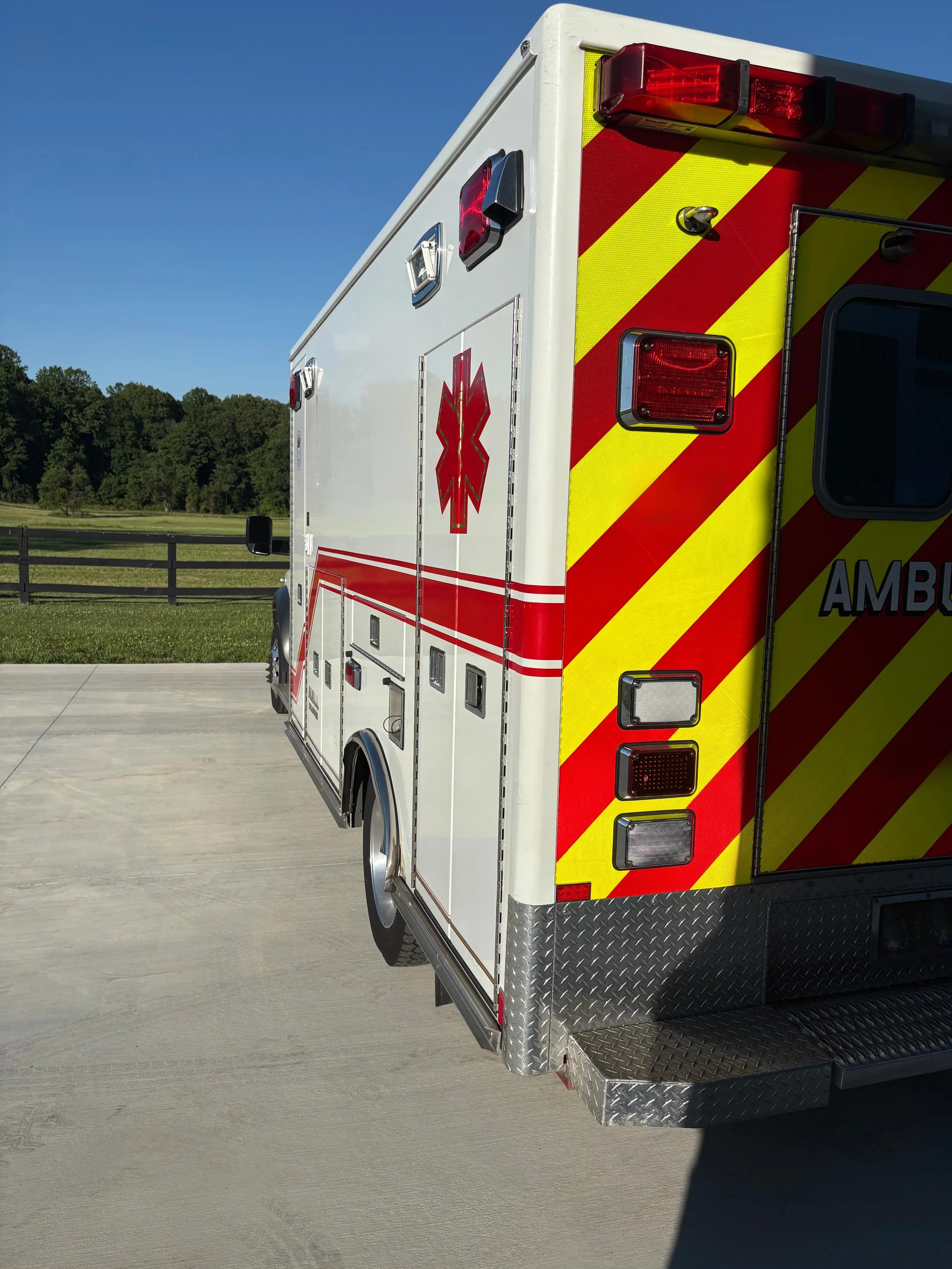 2016 LifeLine Dodge 4x4 Type I Ambulance - image 22