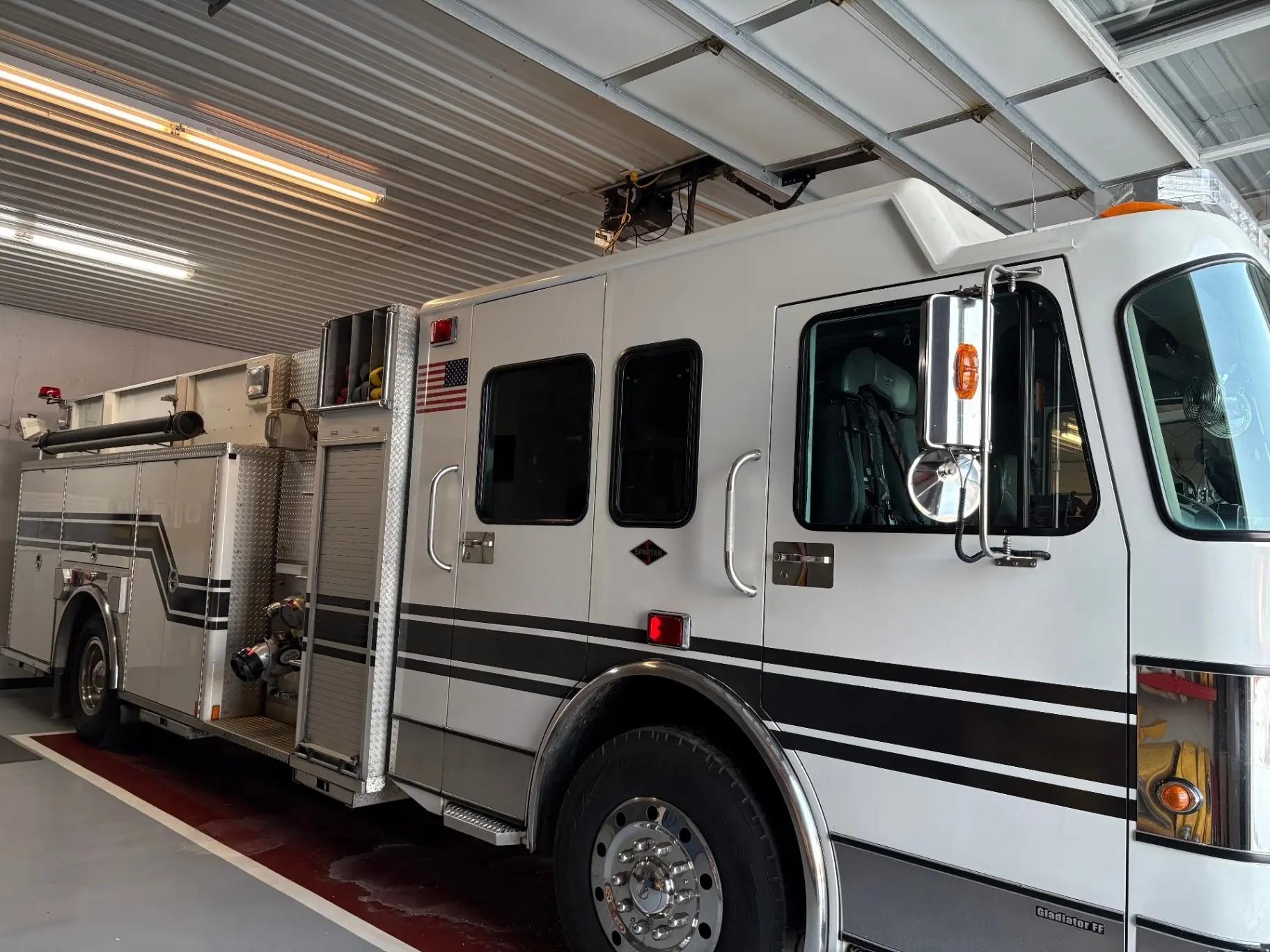 2001 Marion Spartan Pumper - image 2