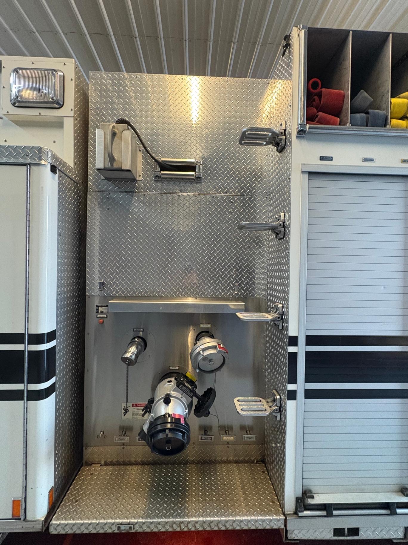 2001 Marion Spartan Pumper - image 25